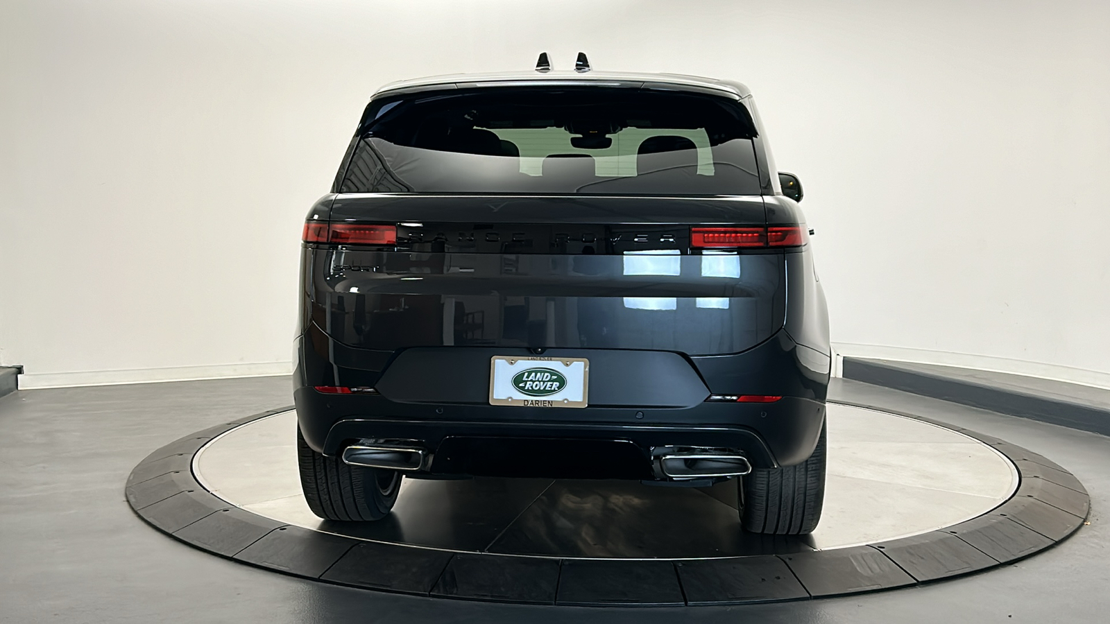 2025 Land Rover Range Rover Sport SE 4