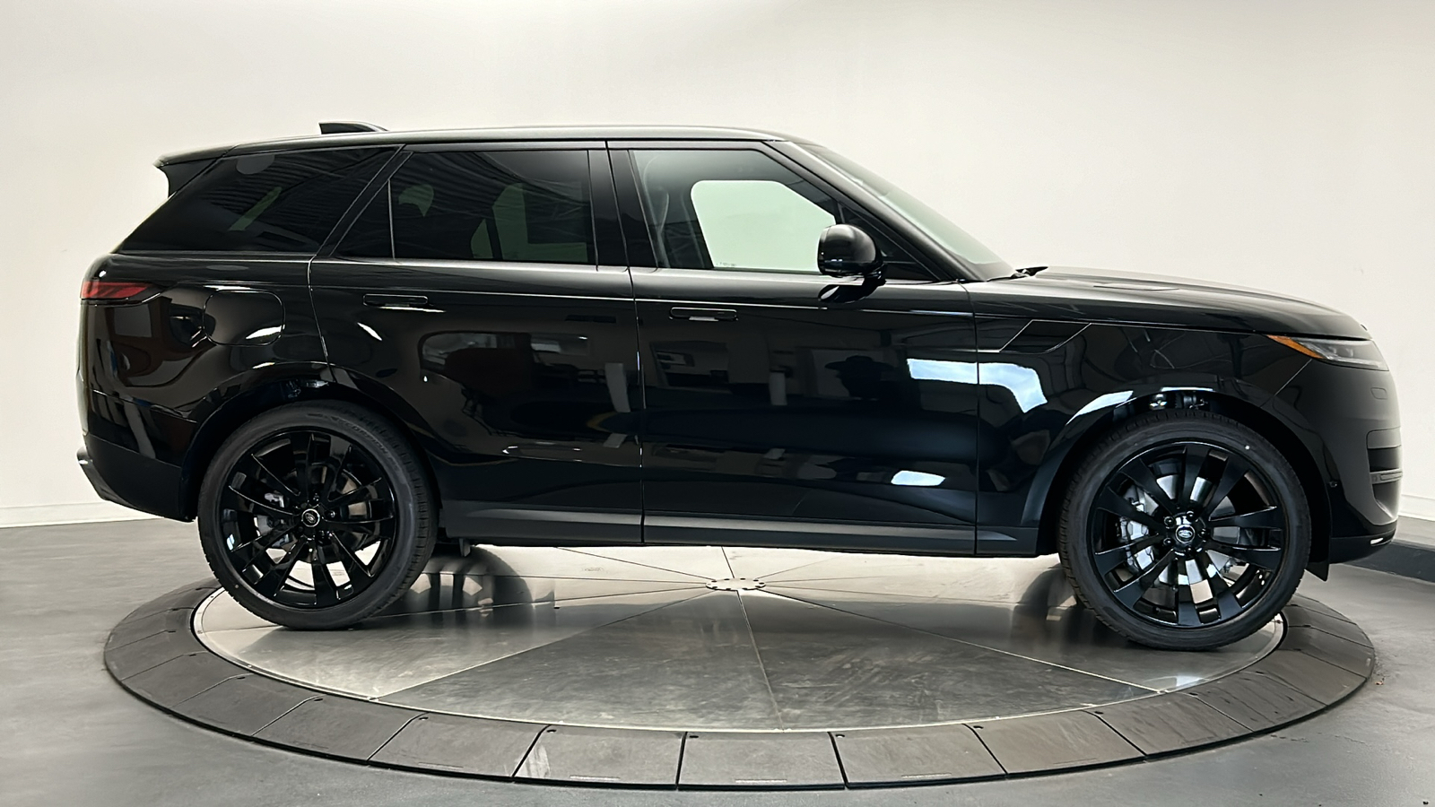 2025 Land Rover Range Rover Sport SE 6