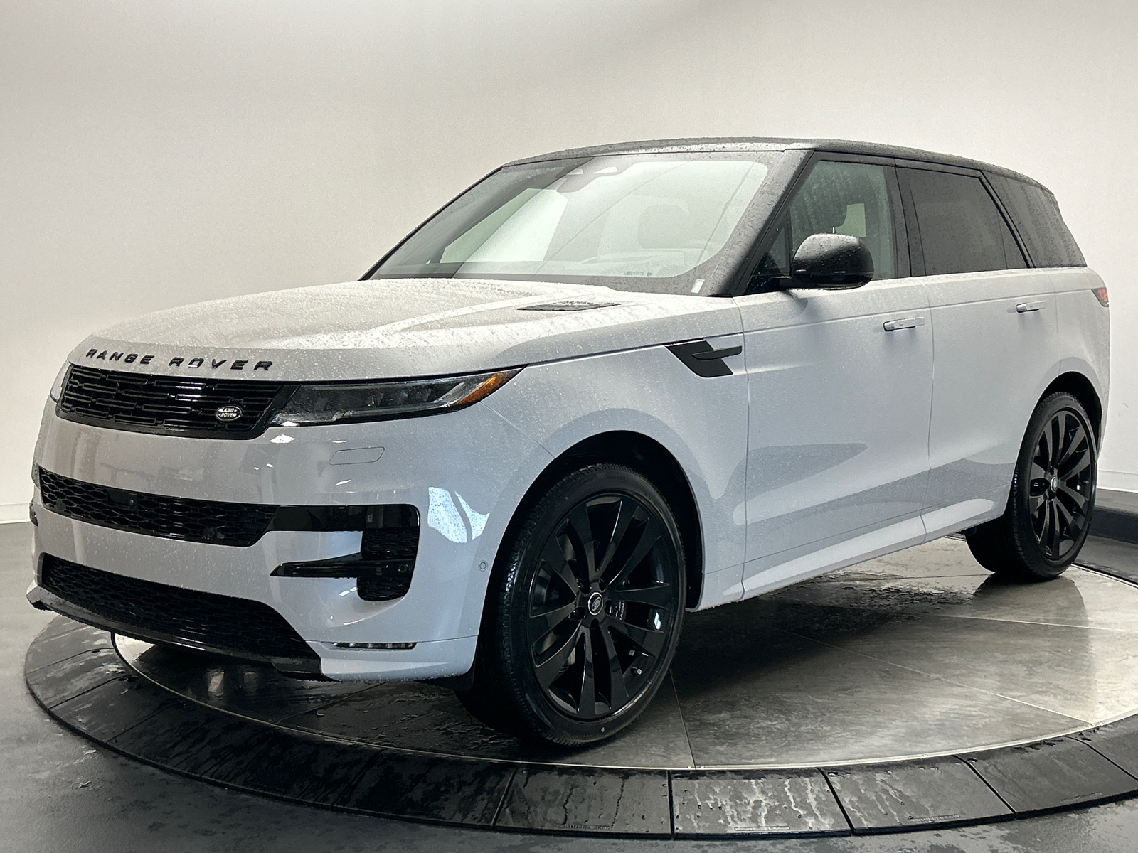 2025 Land Rover Range Rover Sport Dynamic 1