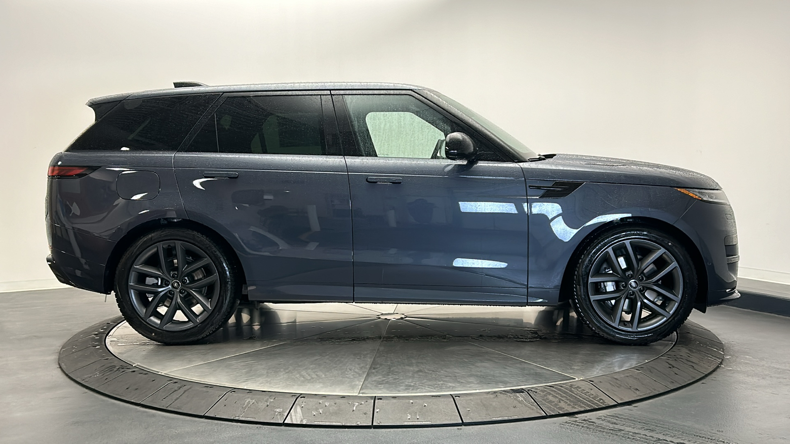 2025 Land Rover Range Rover Sport Dynamic 6