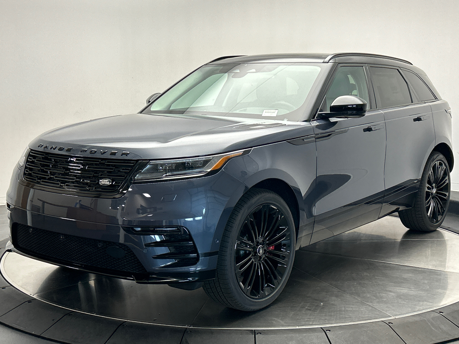 2025 Land Rover Range Rover Velar Dynamic SE 1