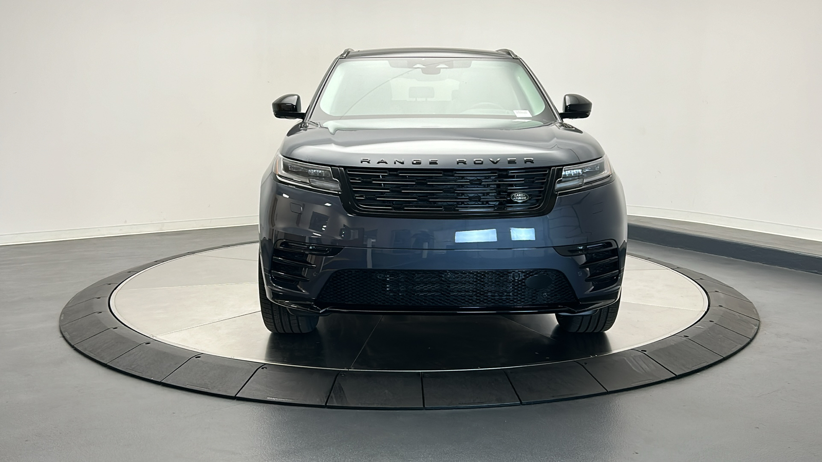 2025 Land Rover Range Rover Velar Dynamic SE 8