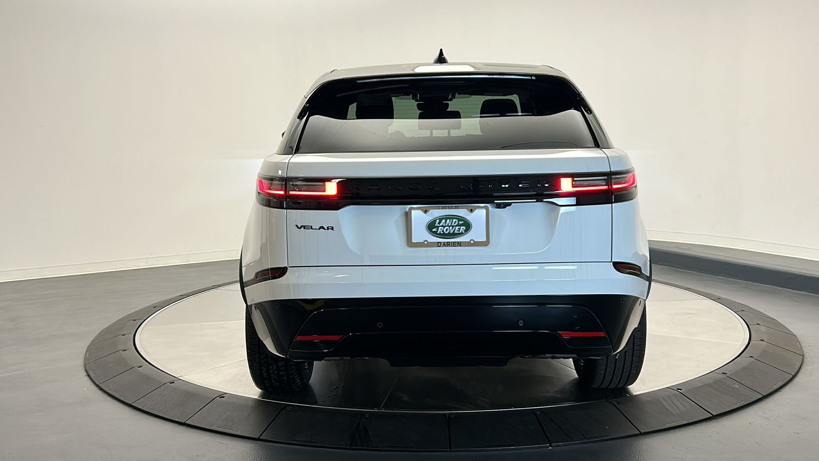 2025 Land Rover Range Rover Velar Dynamic SE 4