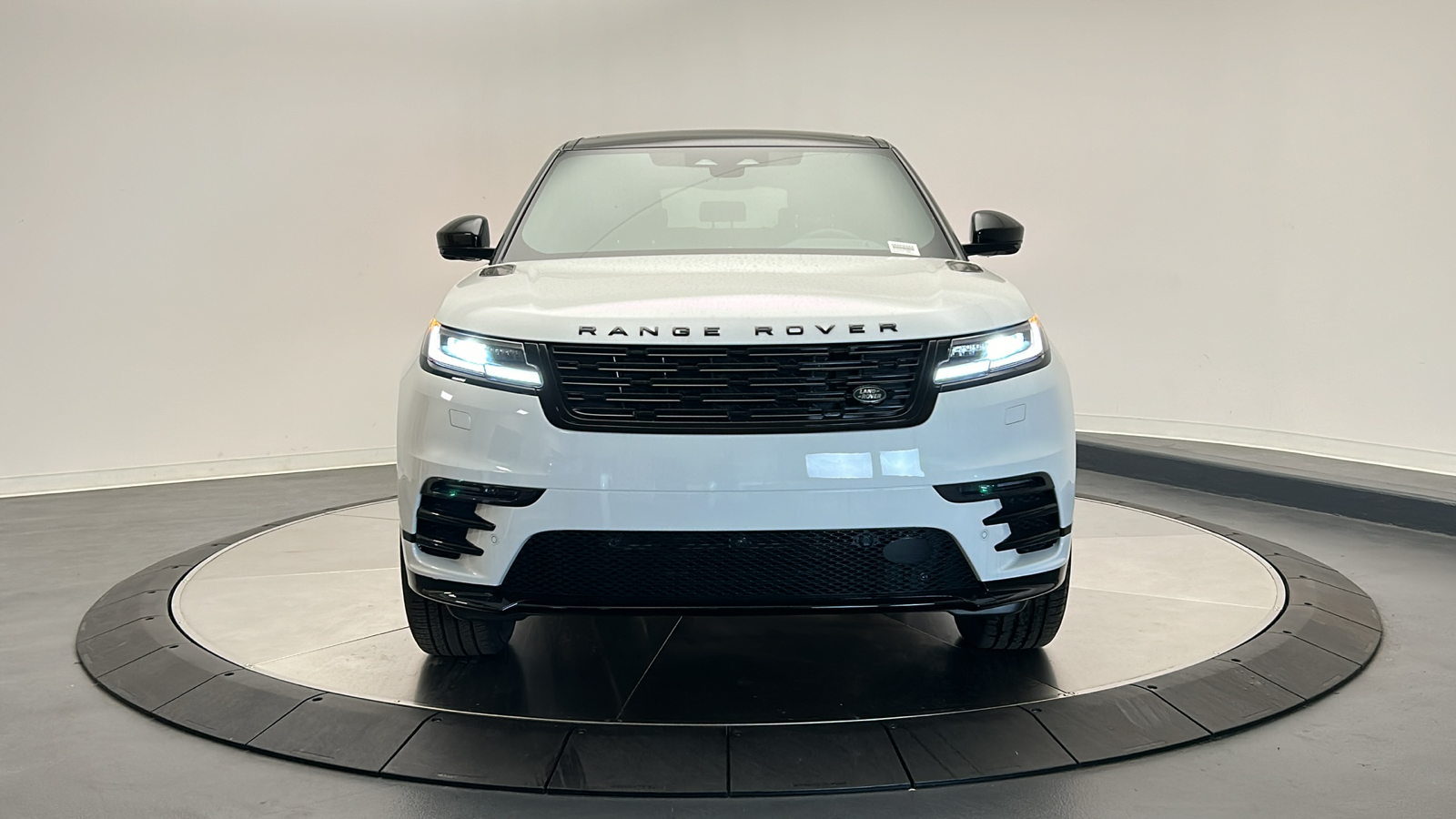 2025 Land Rover Range Rover Velar Dynamic SE 8