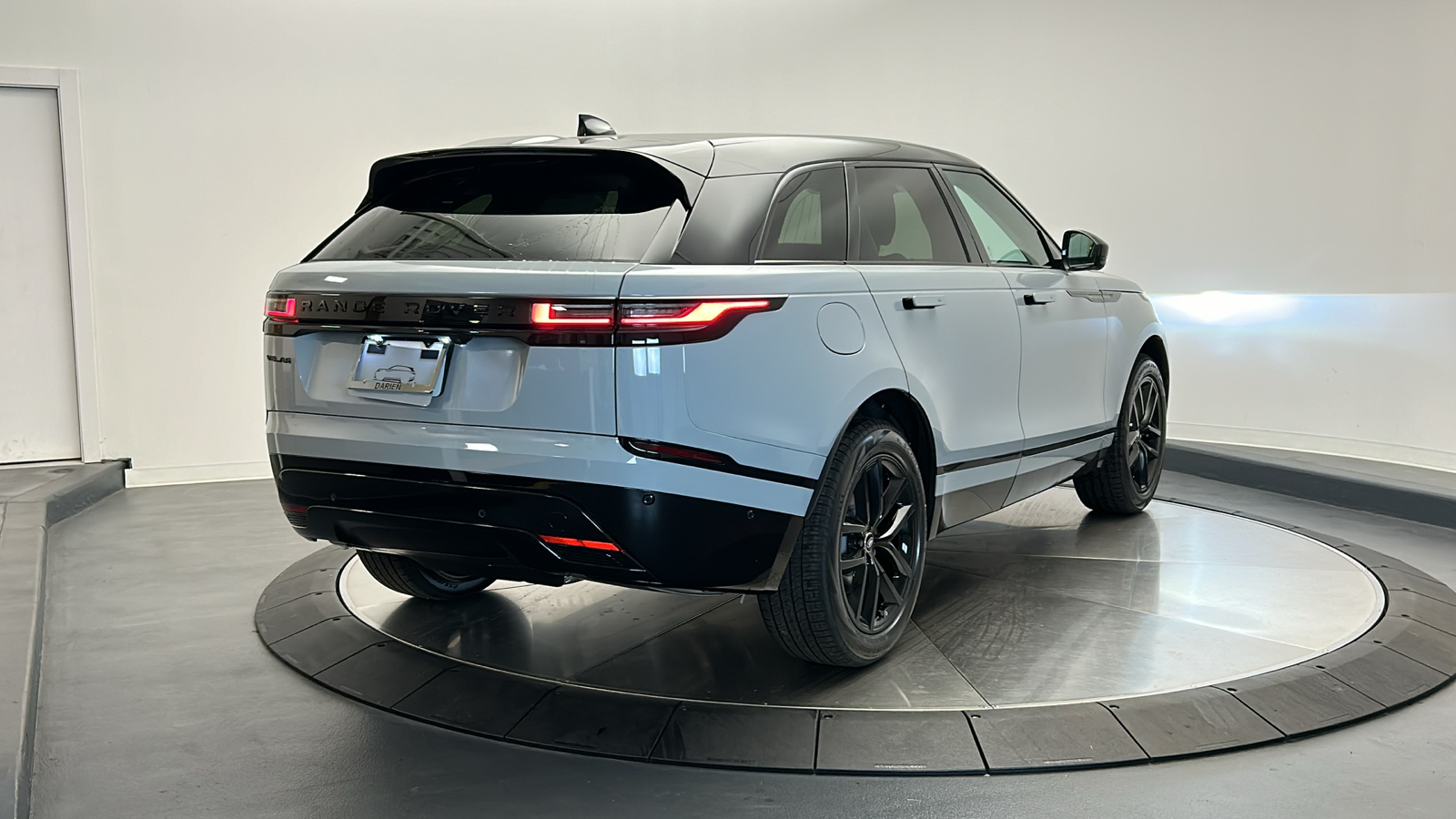 2025 Land Rover Range Rover Velar Dynamic SE 5