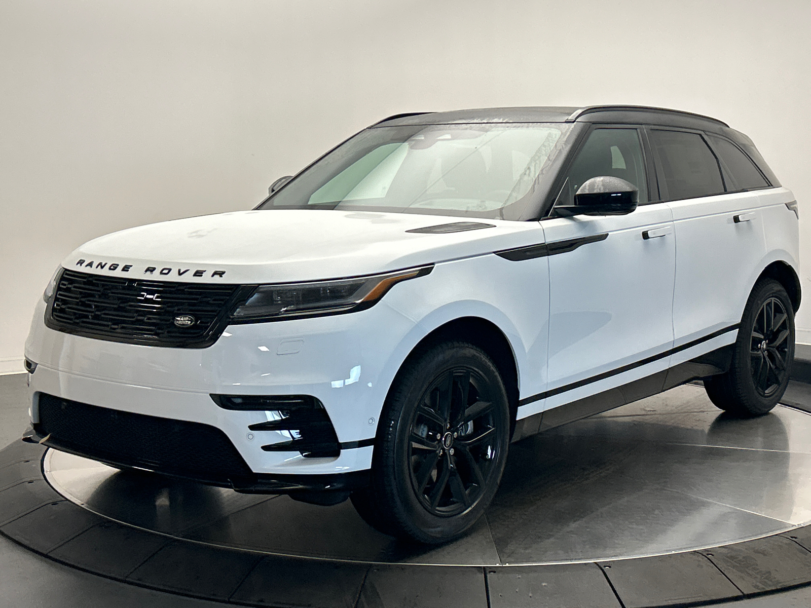 2025 Land Rover Range Rover Velar Dynamic SE 1