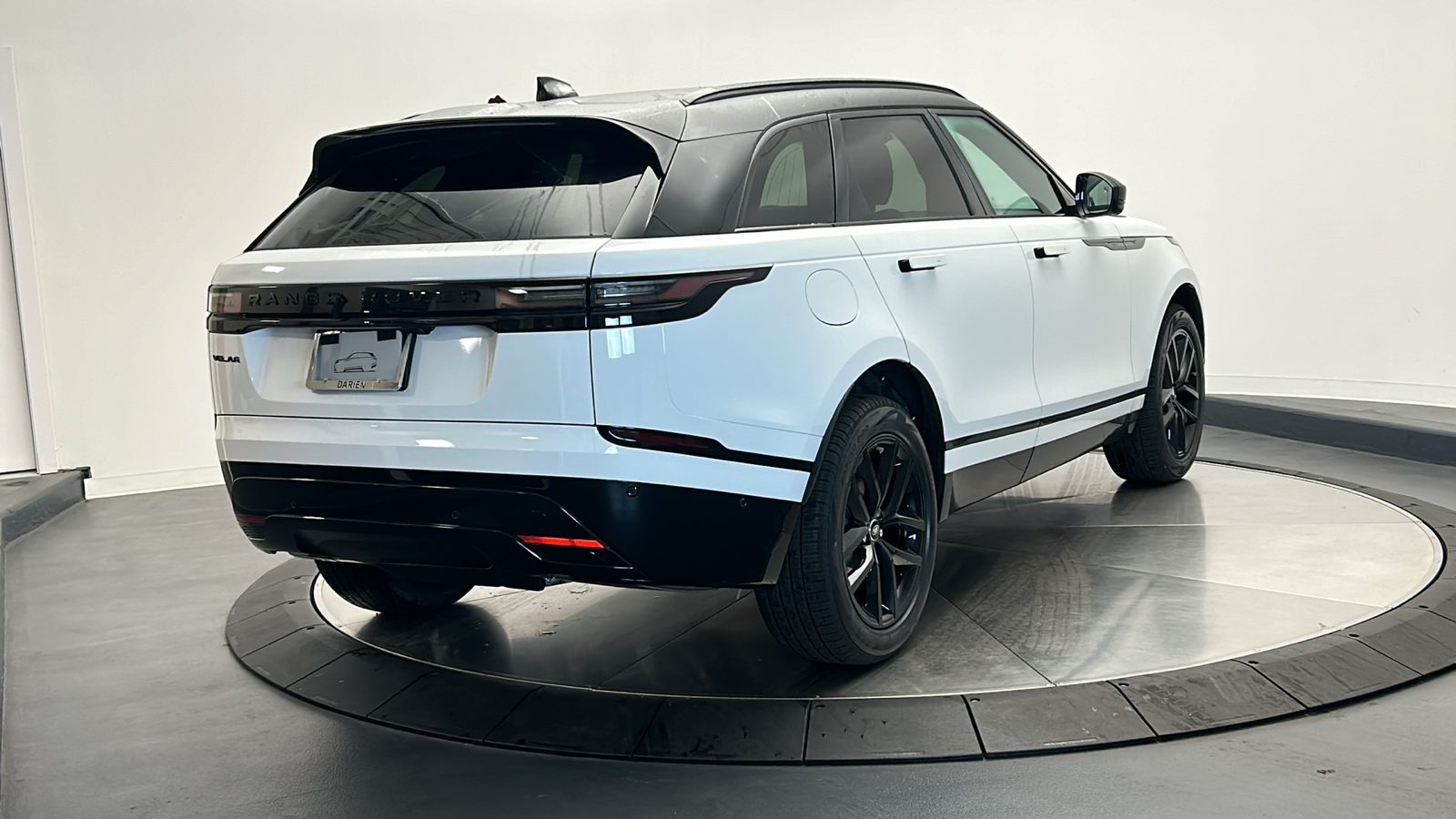 2025 Land Rover Range Rover Velar Dynamic SE 5