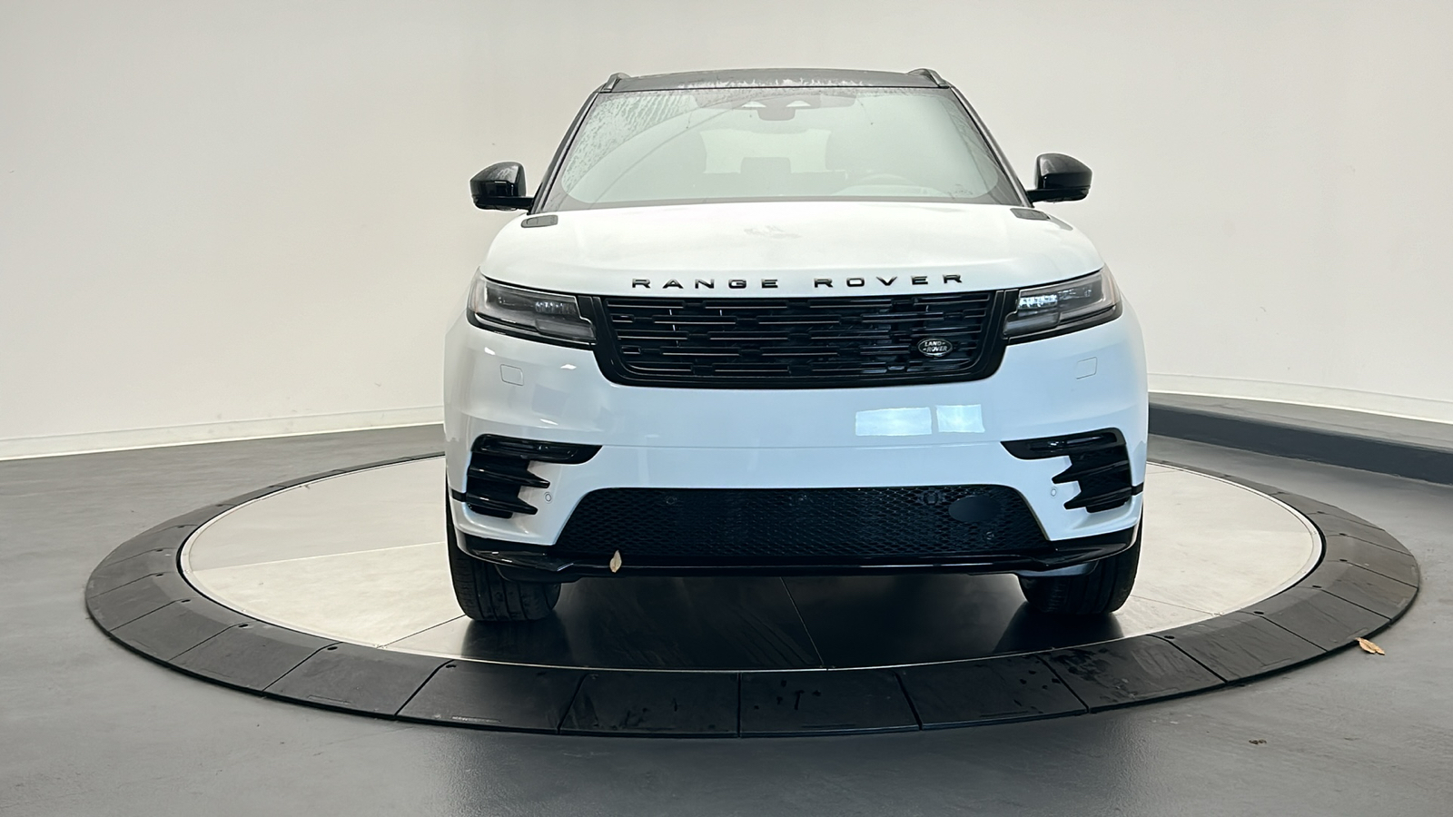 2025 Land Rover Range Rover Velar Dynamic SE 8