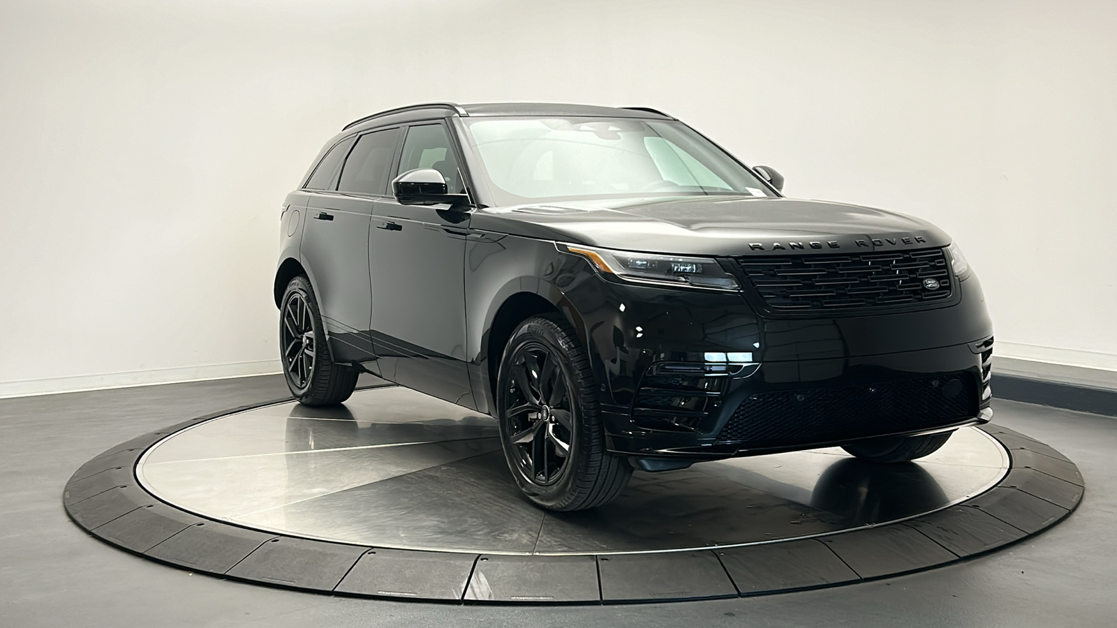 2025 Land Rover Range Rover Velar Dynamic SE 7