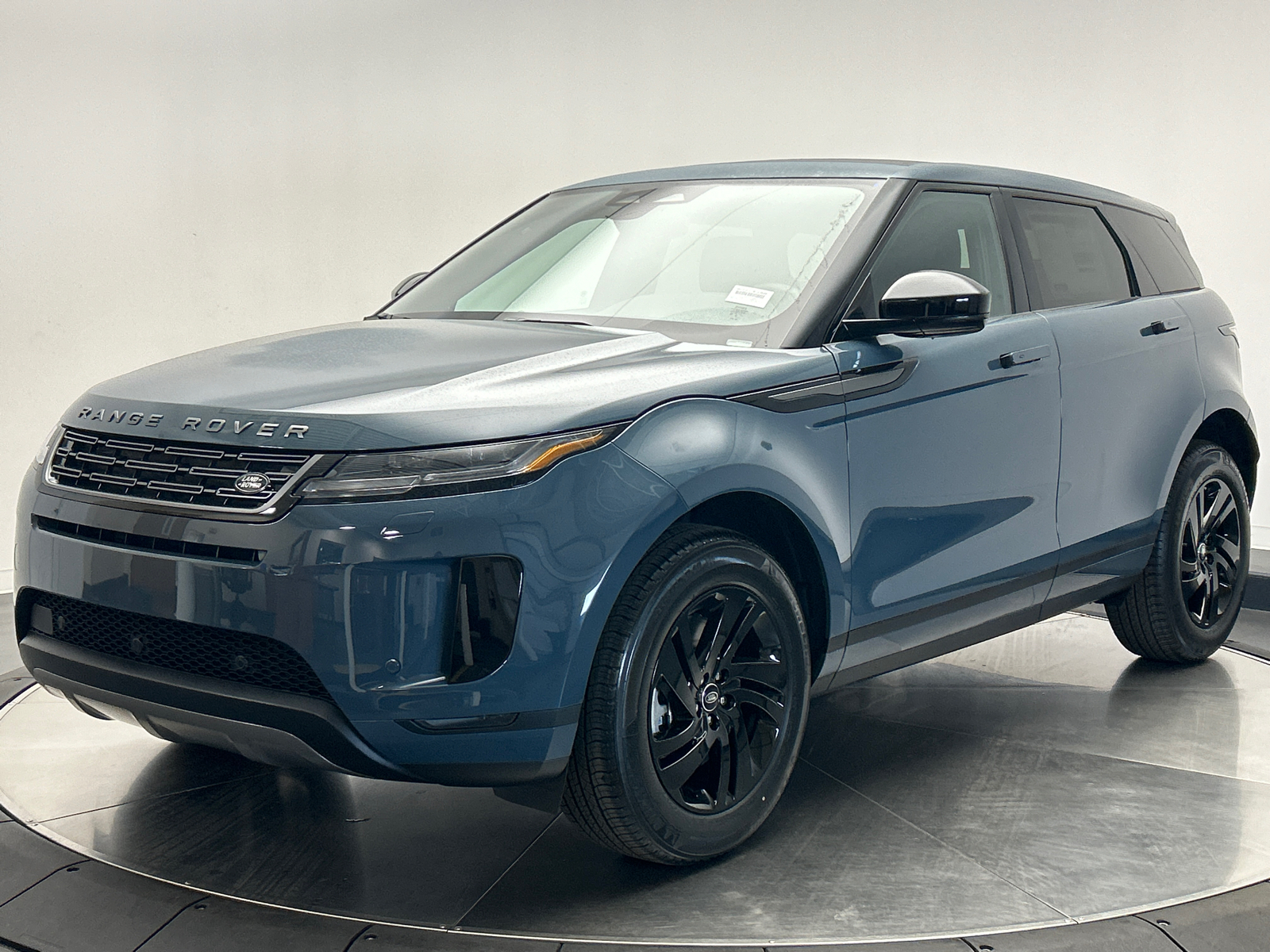 2025 Land Rover Range Rover Evoque S 1