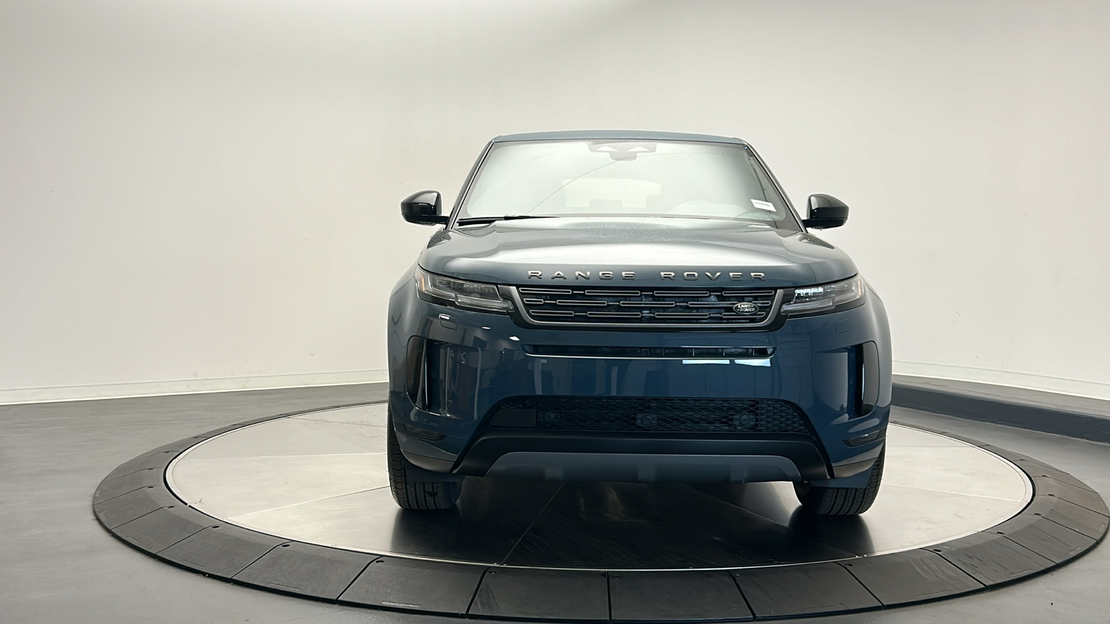 2025 Land Rover Range Rover Evoque S 8