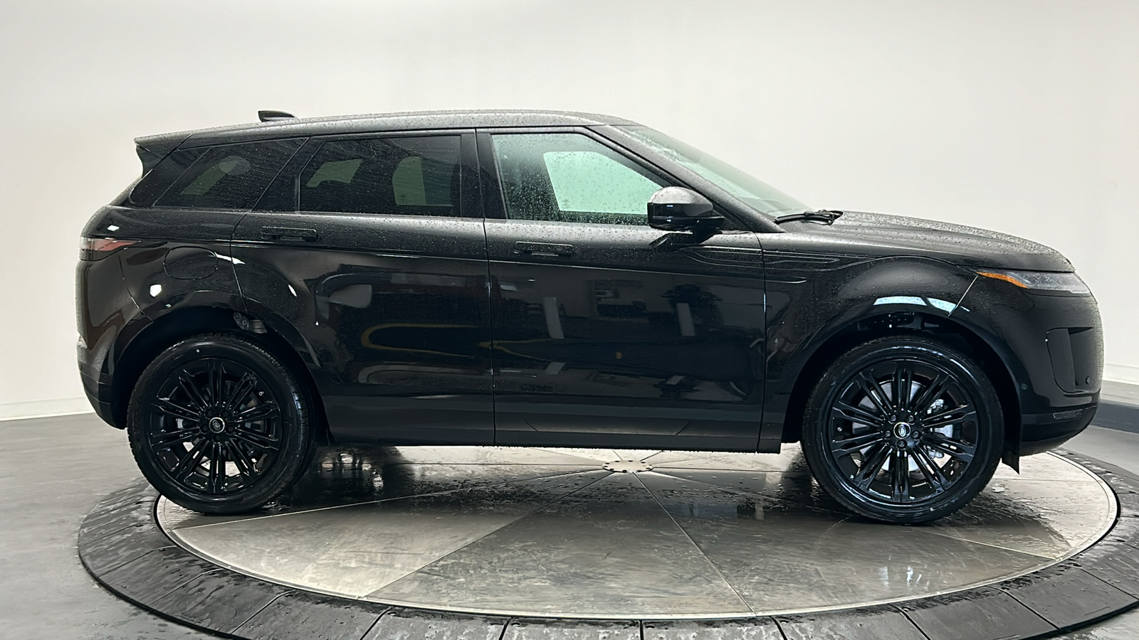 2025 Land Rover Range Rover Evoque S 6