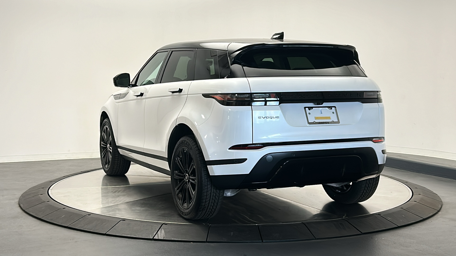 2025 Land Rover Range Rover Evoque S 3