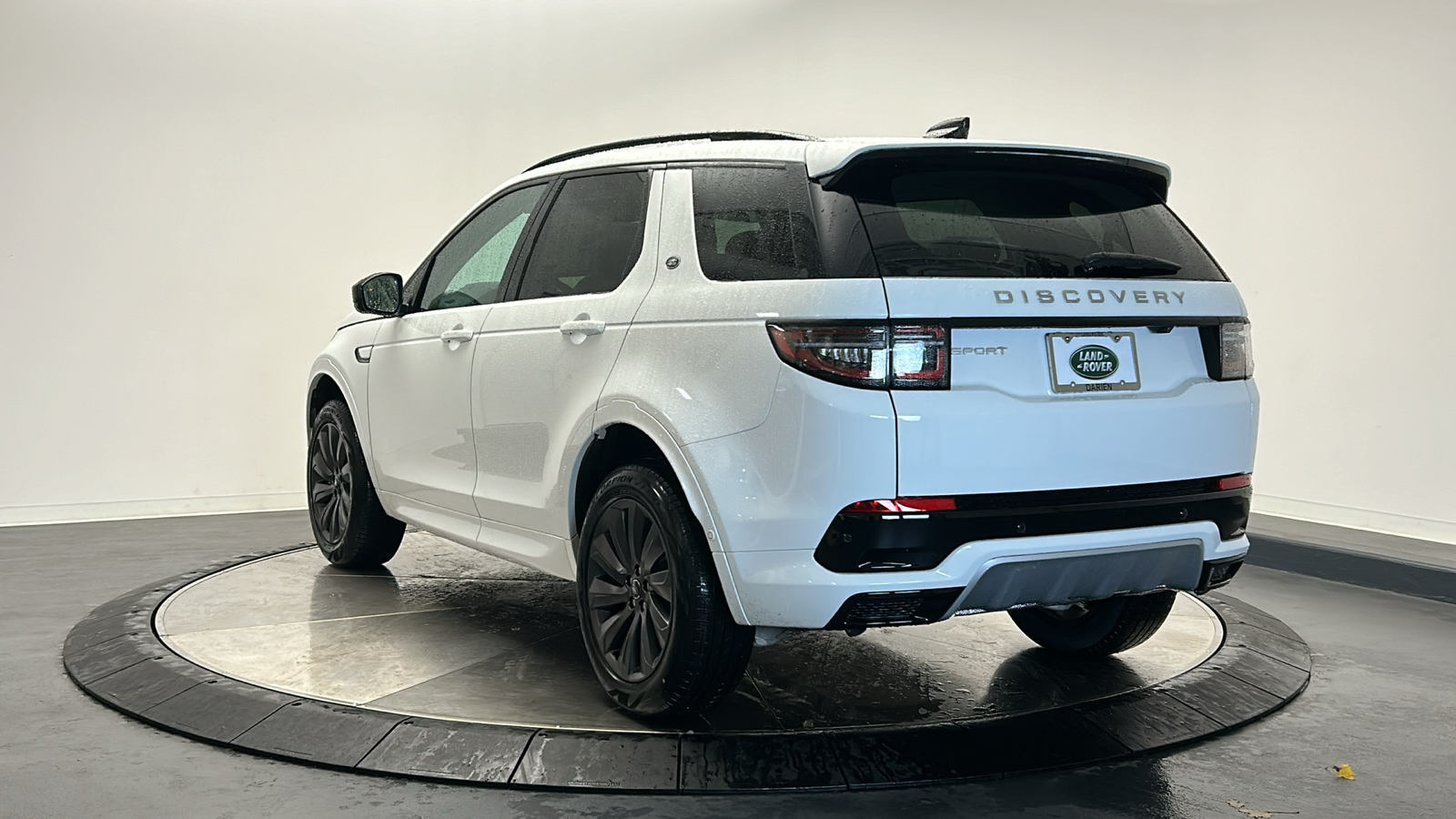 2025 Land Rover Discovery Sport S 3