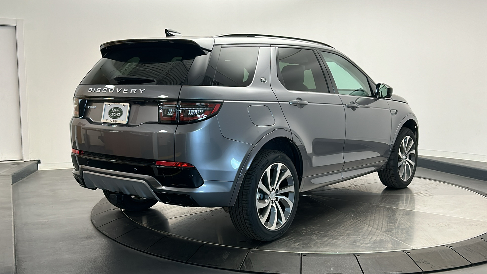 2025 Land Rover Discovery Sport S 5