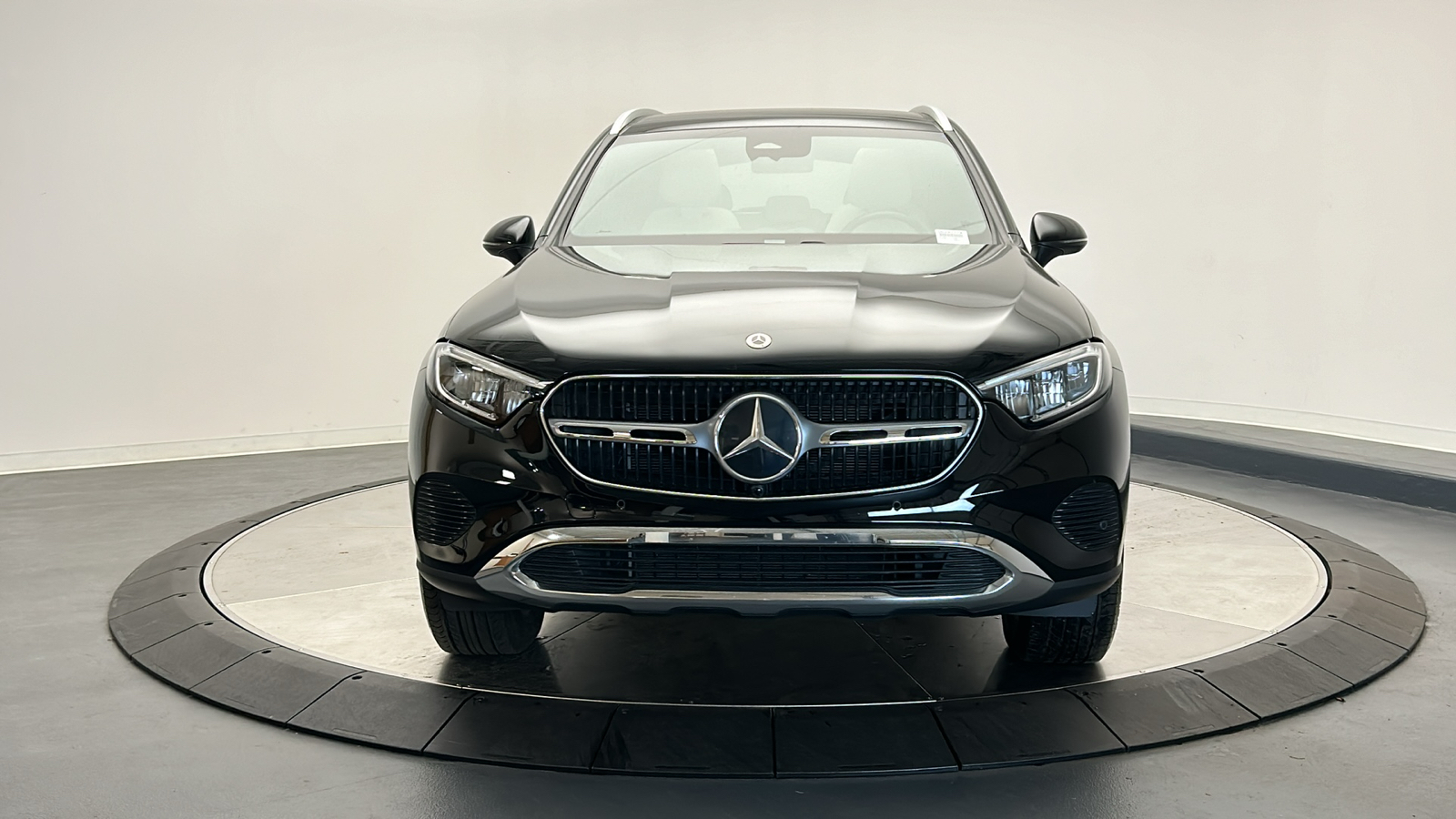 2023 Mercedes-Benz GLC GLC 300 8