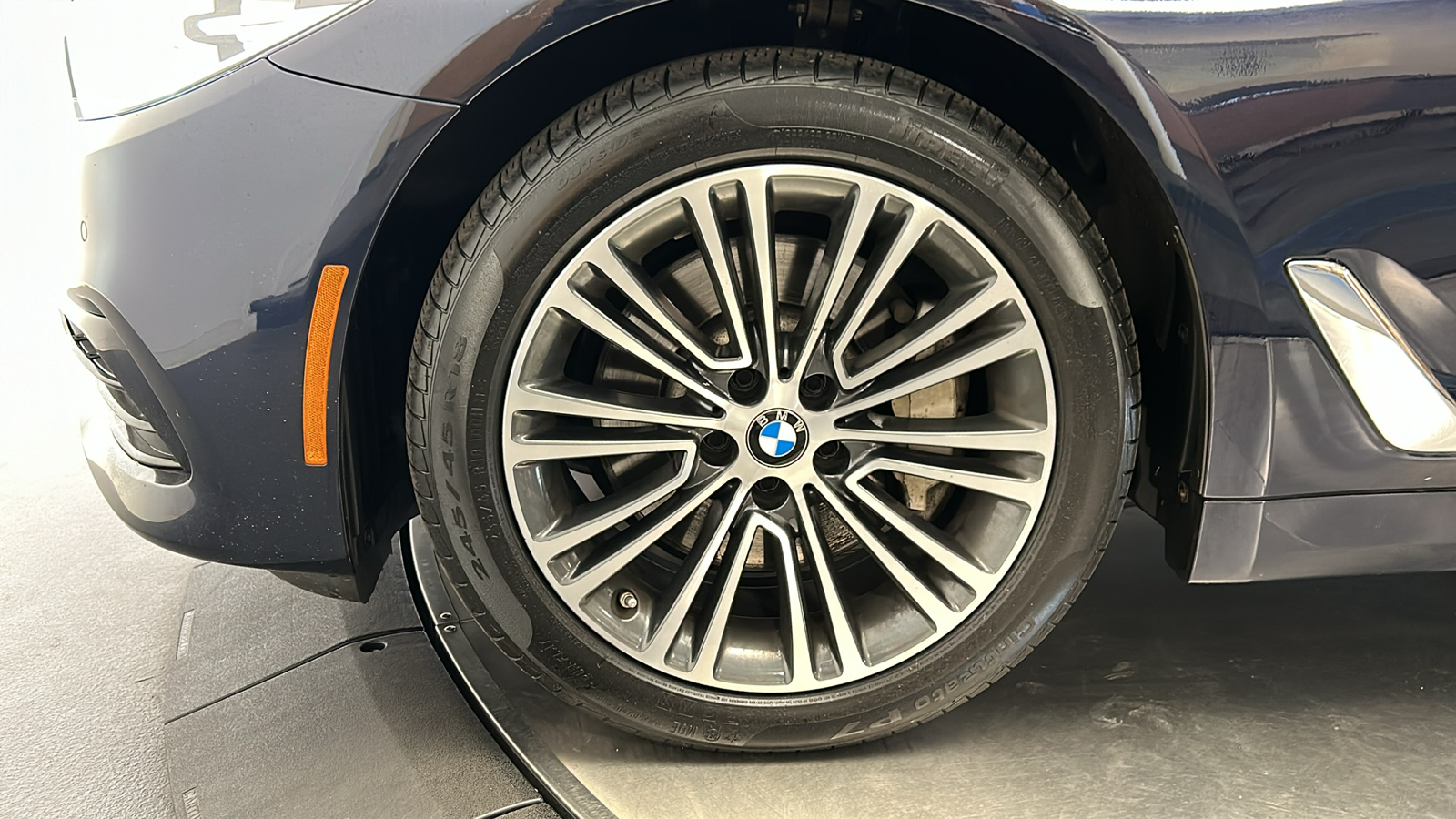 2019 BMW 5 Series 540i xDrive 10