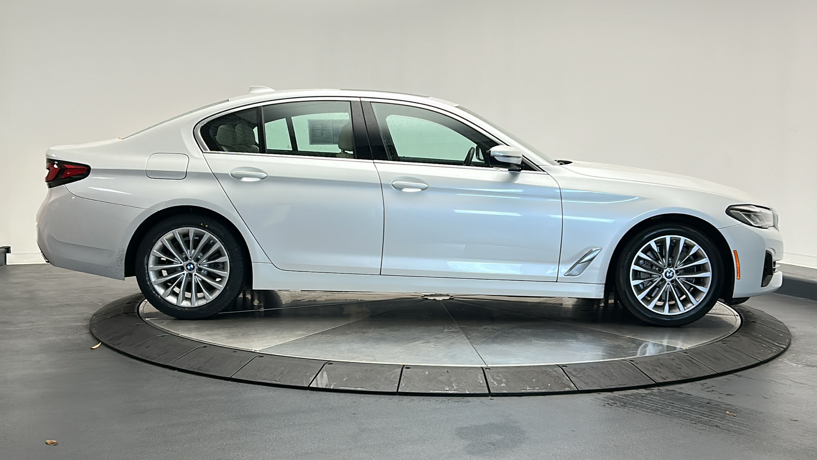 2022 BMW 5 Series 530i xDrive 6