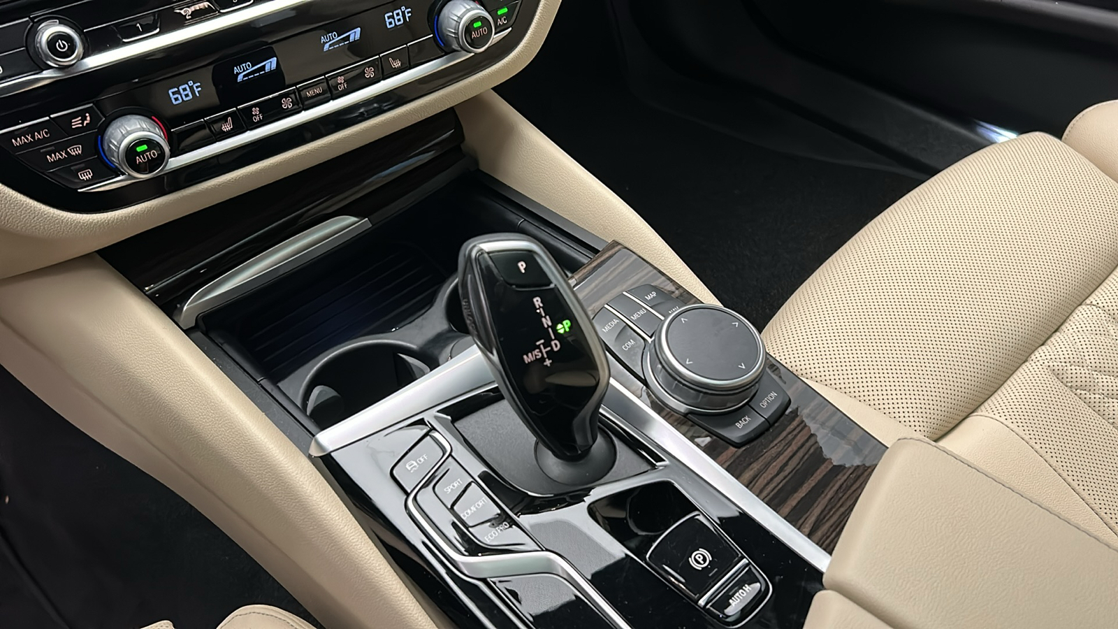 2022 BMW 5 Series 530i xDrive 19