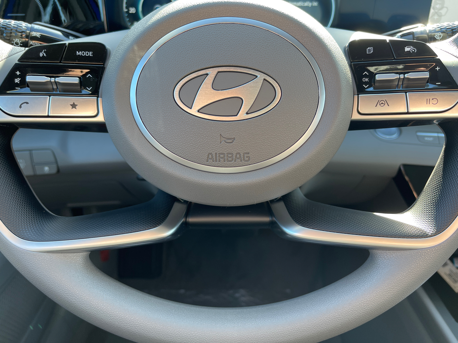2024 Hyundai Elantra Hybrid Blue 15