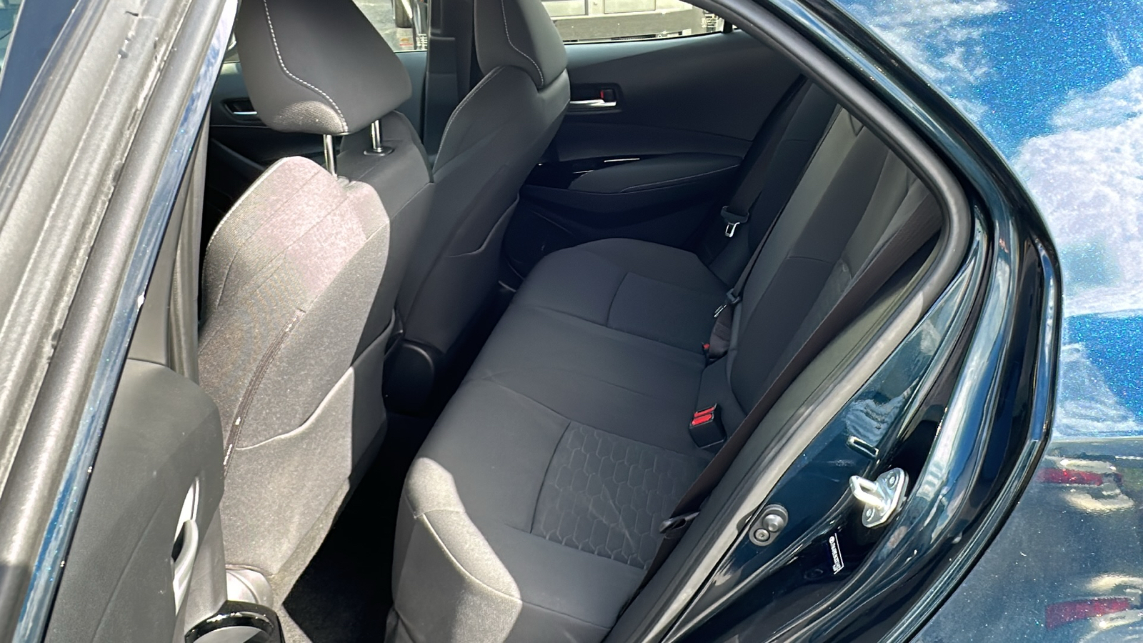 2019 Toyota Corolla Hatchback SE 13