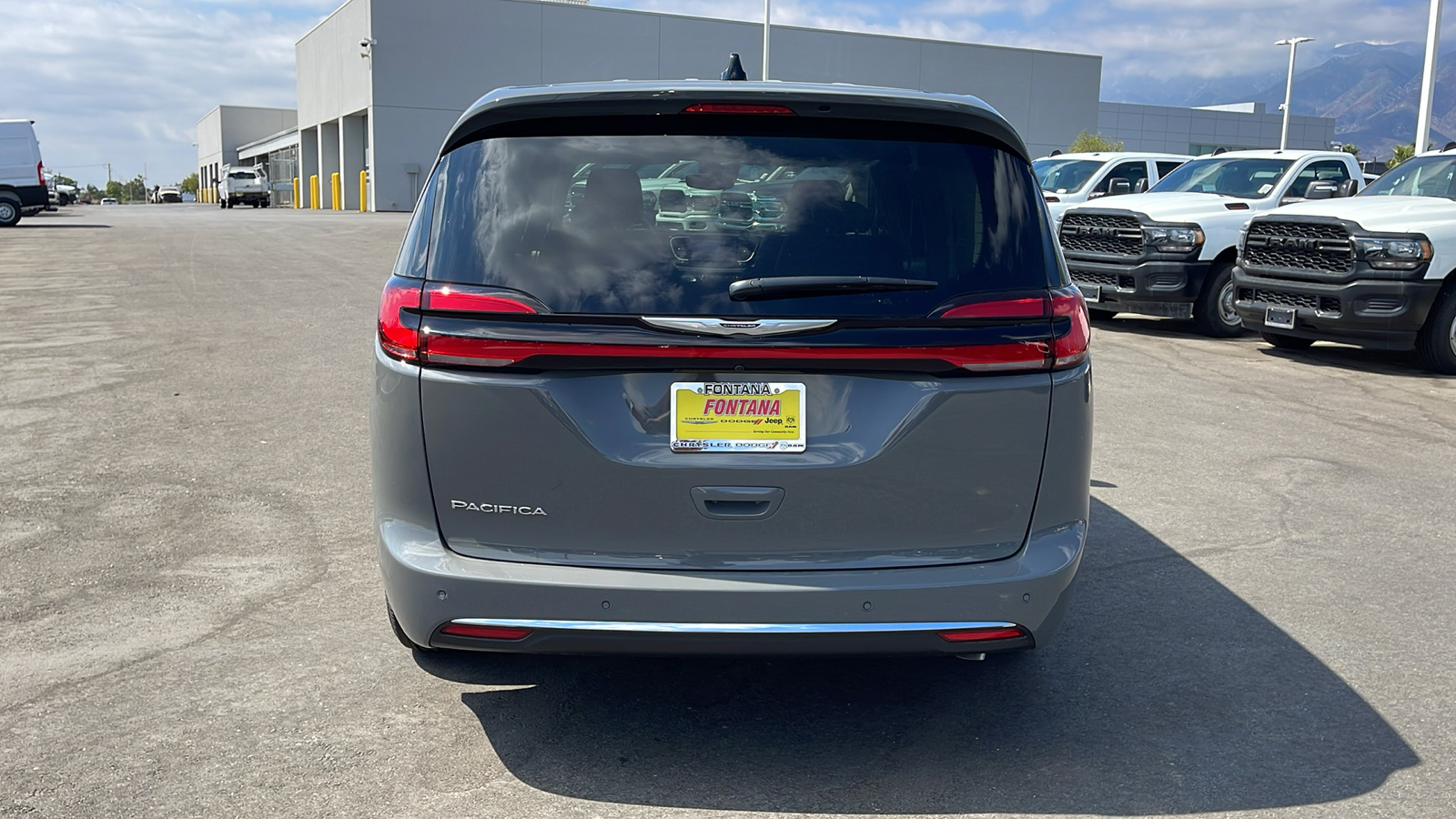 2024 Chrysler Pacifica Touring L 4