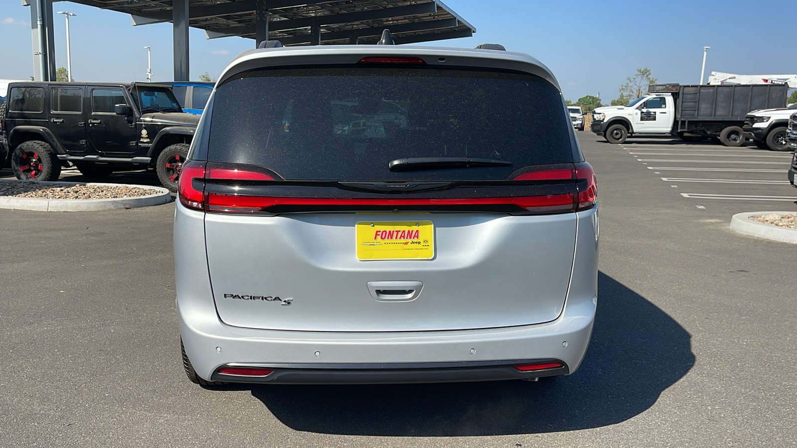 2024 Chrysler Pacifica Touring L 4