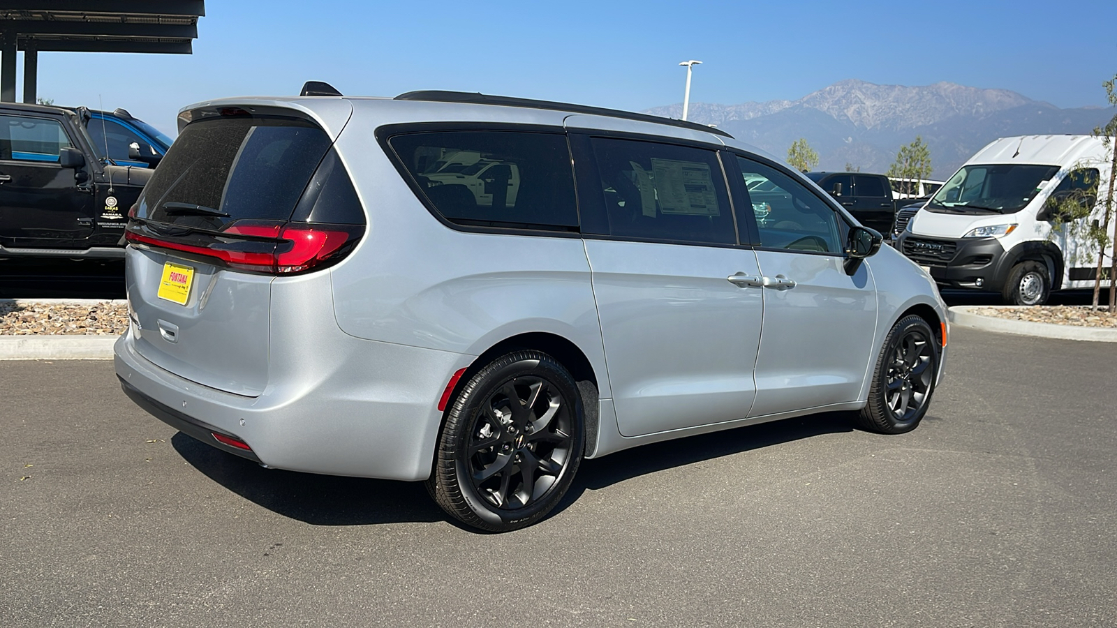 2024 Chrysler Pacifica Touring L 5