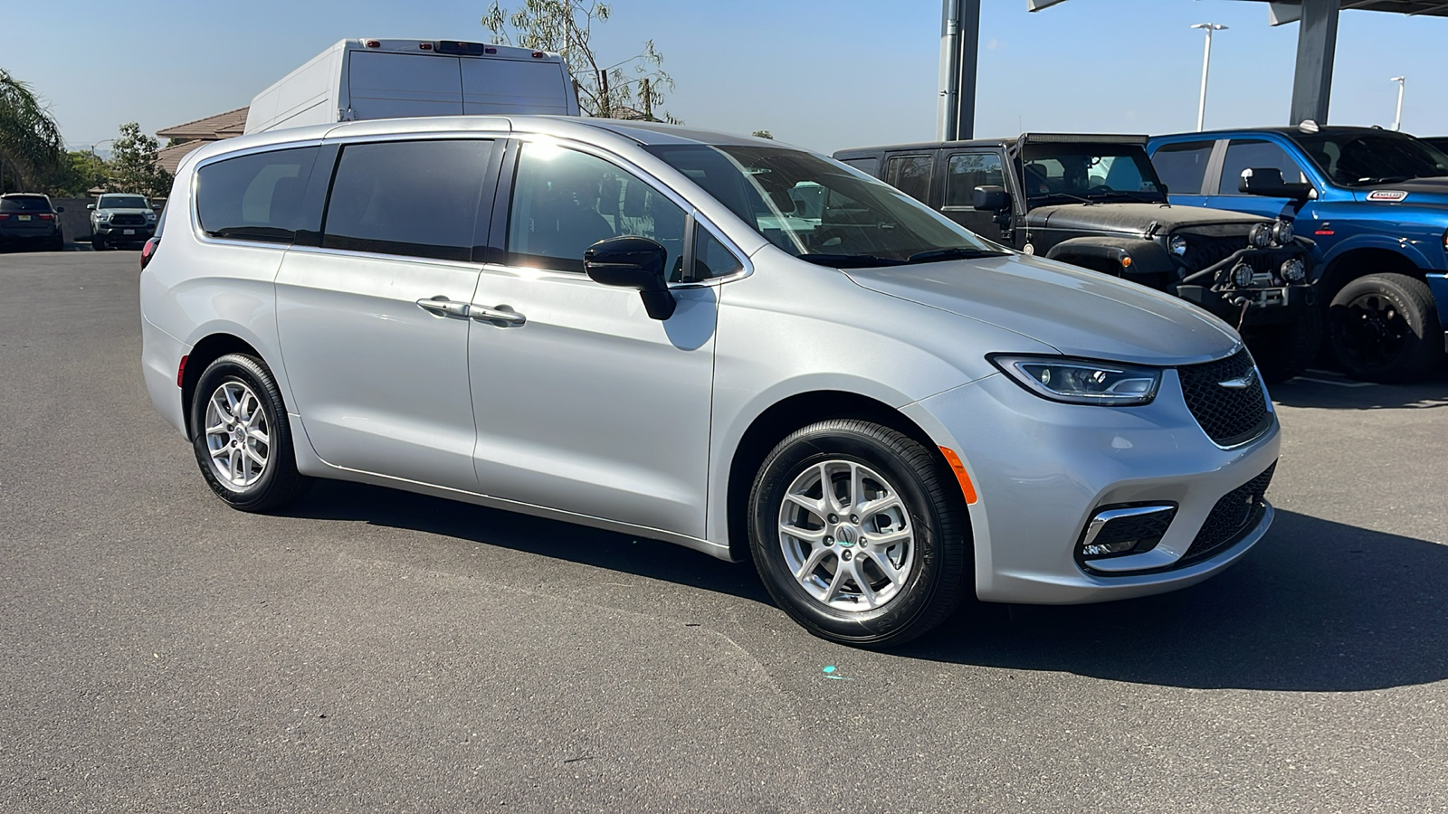 2024 Chrysler Pacifica Touring L 7