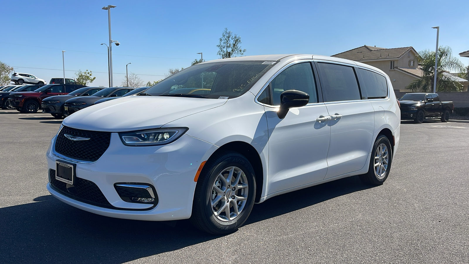 2024 Chrysler Pacifica Touring L 1