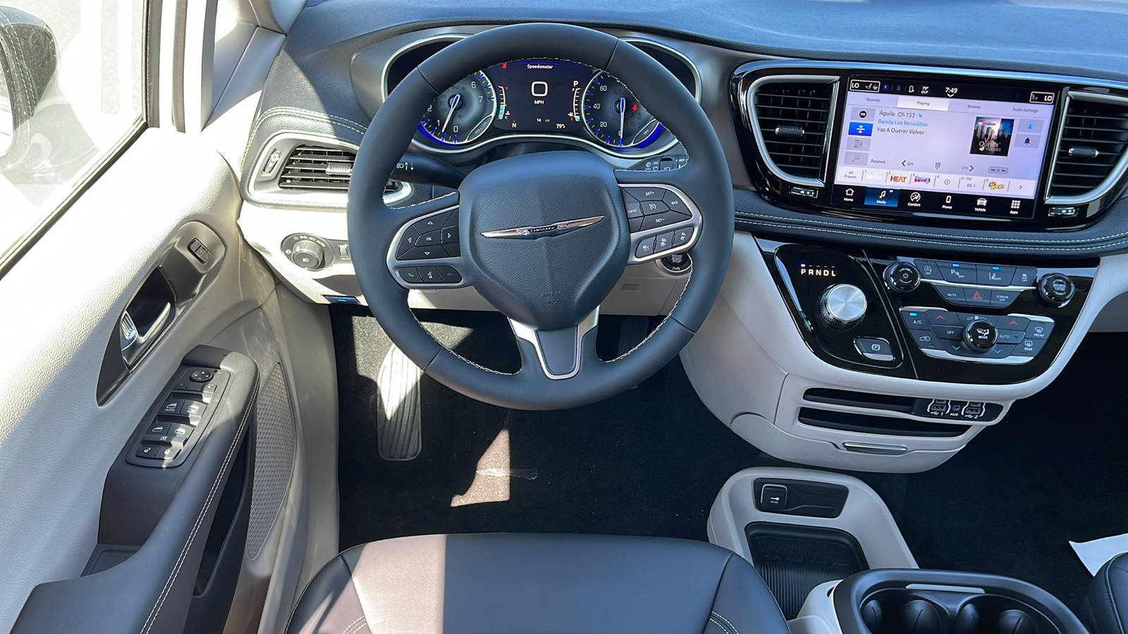 2024 Chrysler Pacifica Touring L 14