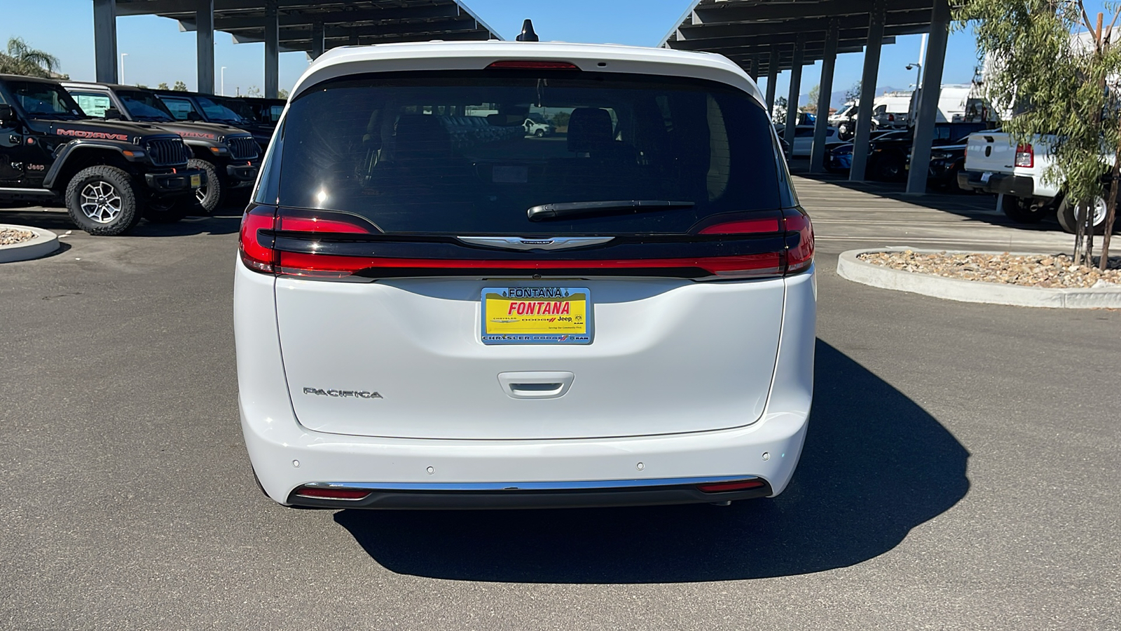 2024 Chrysler Pacifica Touring L 4