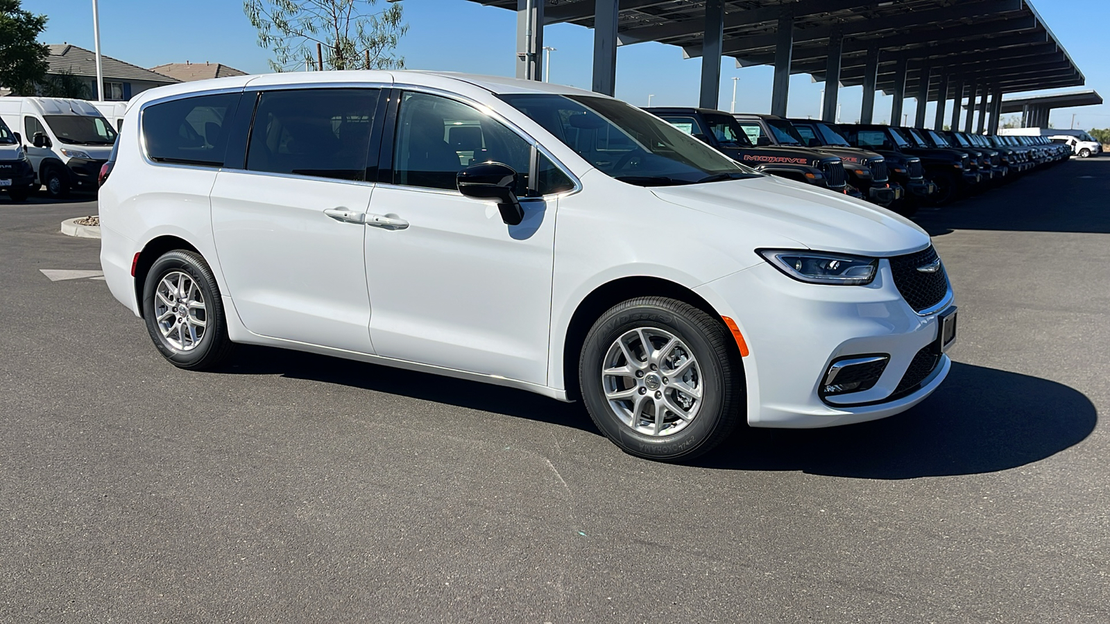 2024 Chrysler Pacifica Touring L 7