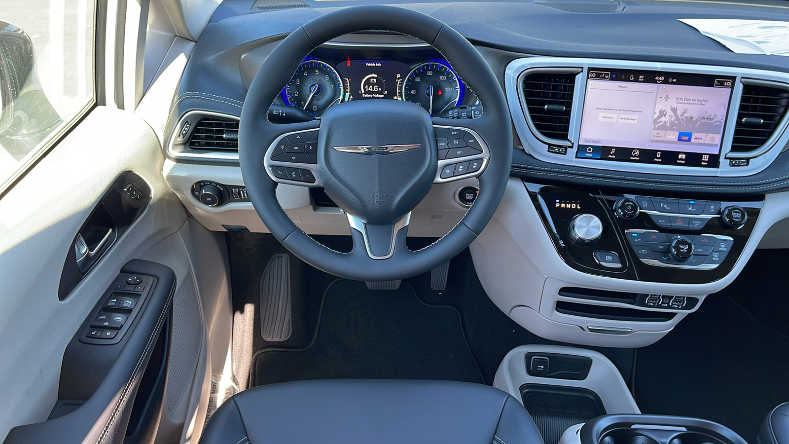 2024 Chrysler Pacifica Touring L 14