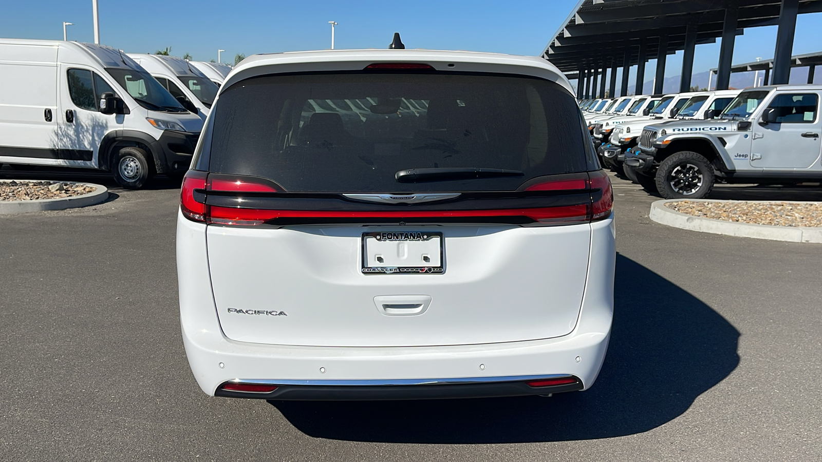 2024 Chrysler Pacifica Touring L 4