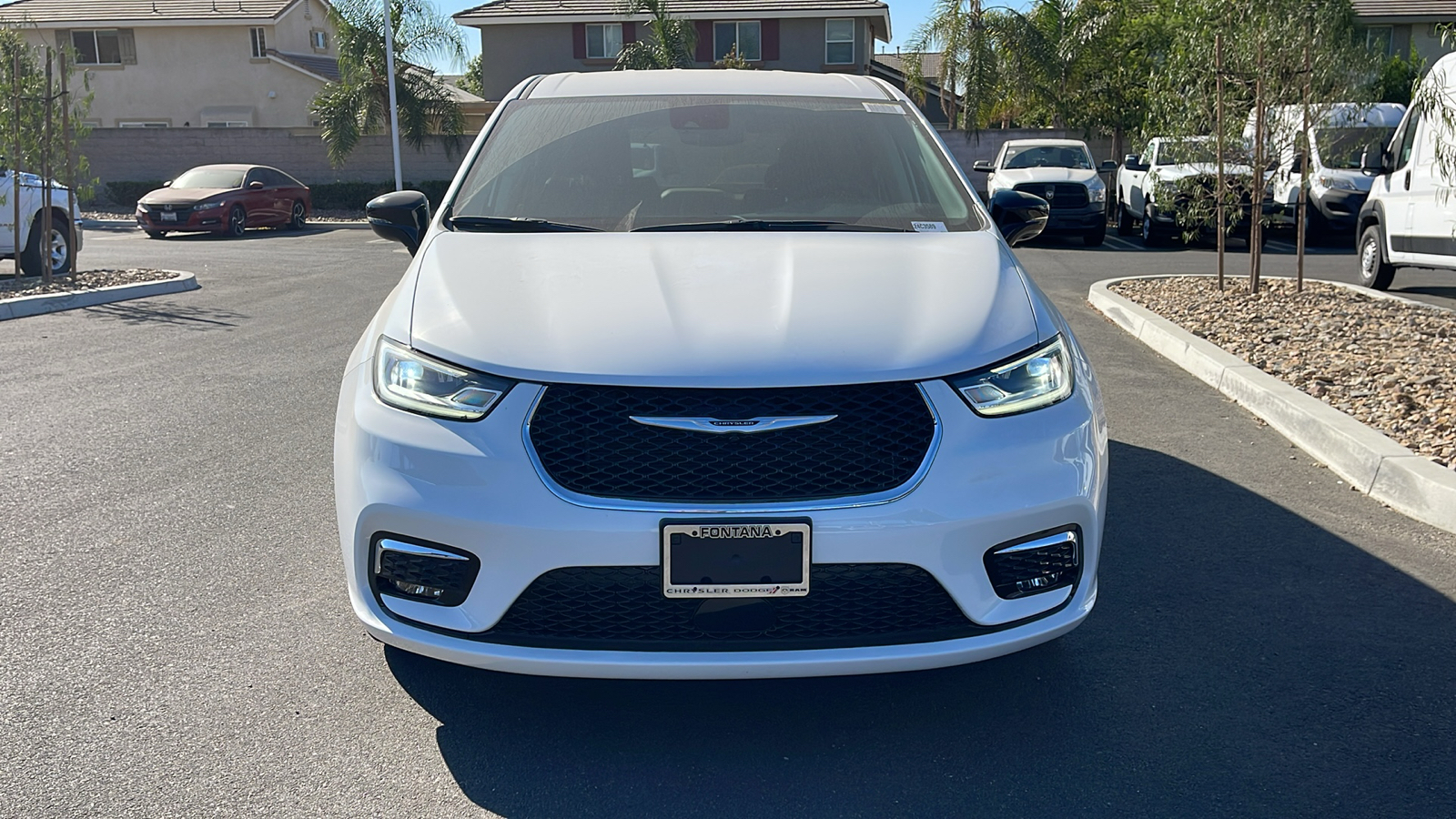 2024 Chrysler Pacifica Touring L 8