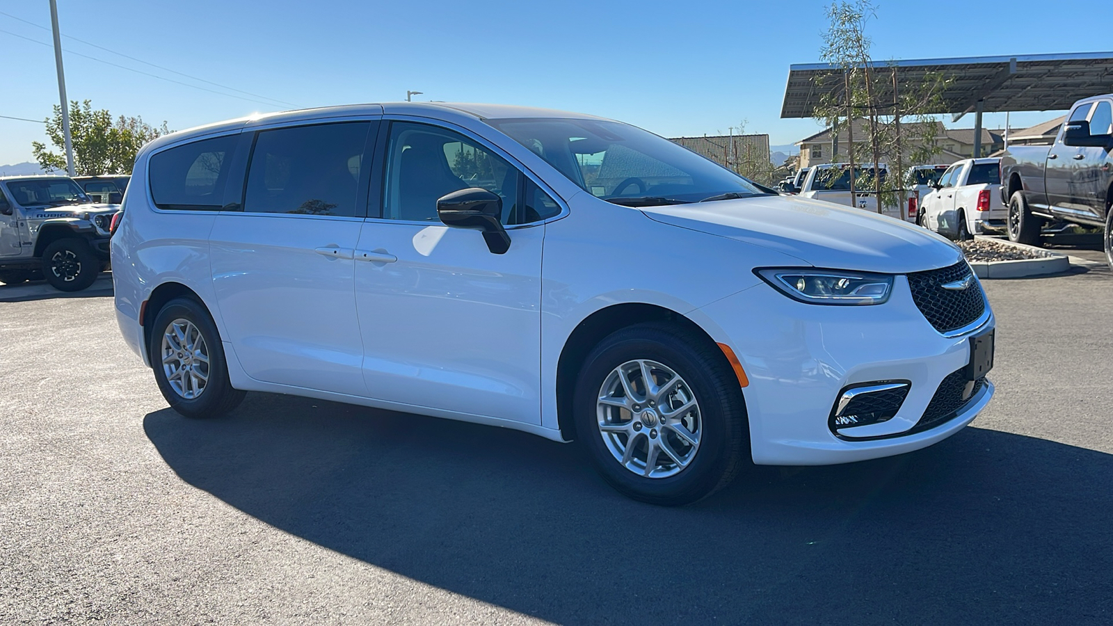 2024 Chrysler Pacifica Touring L 7