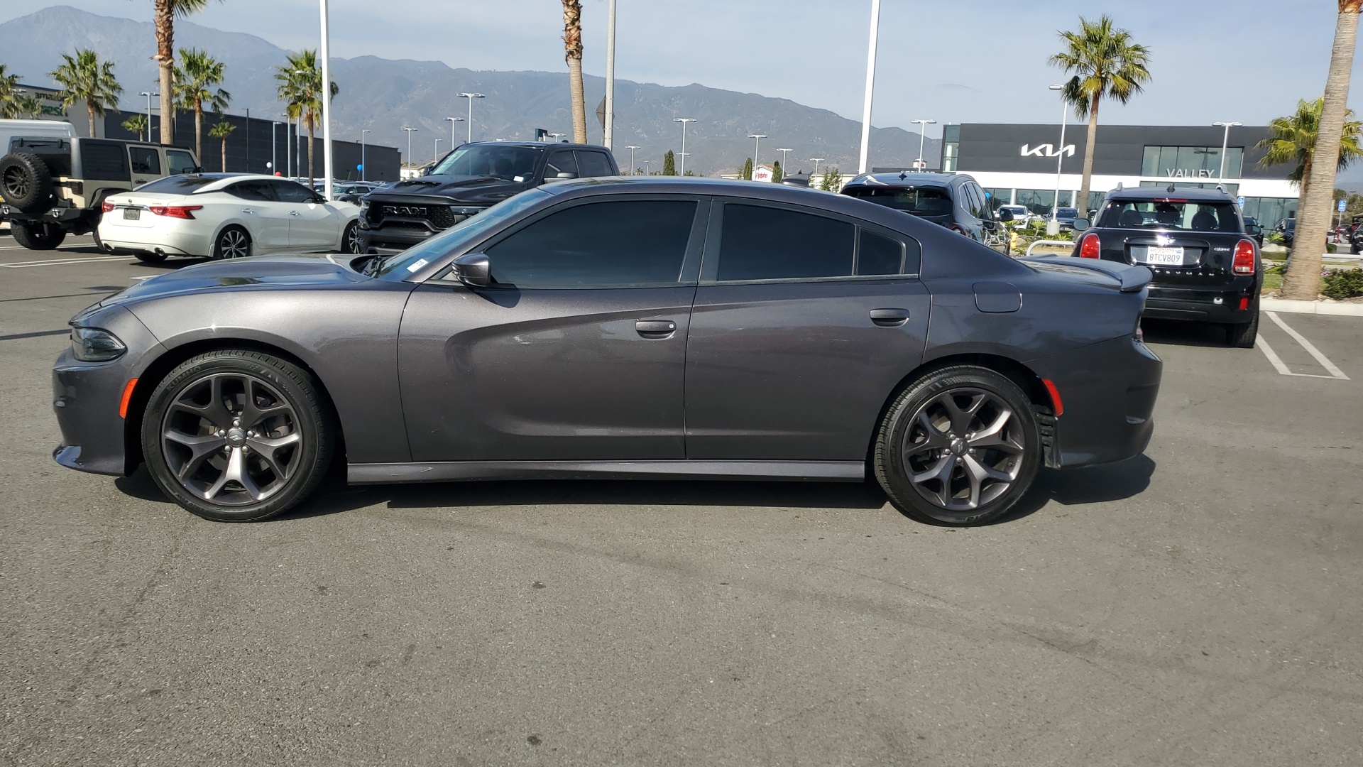 2019 Dodge Charger GT 2