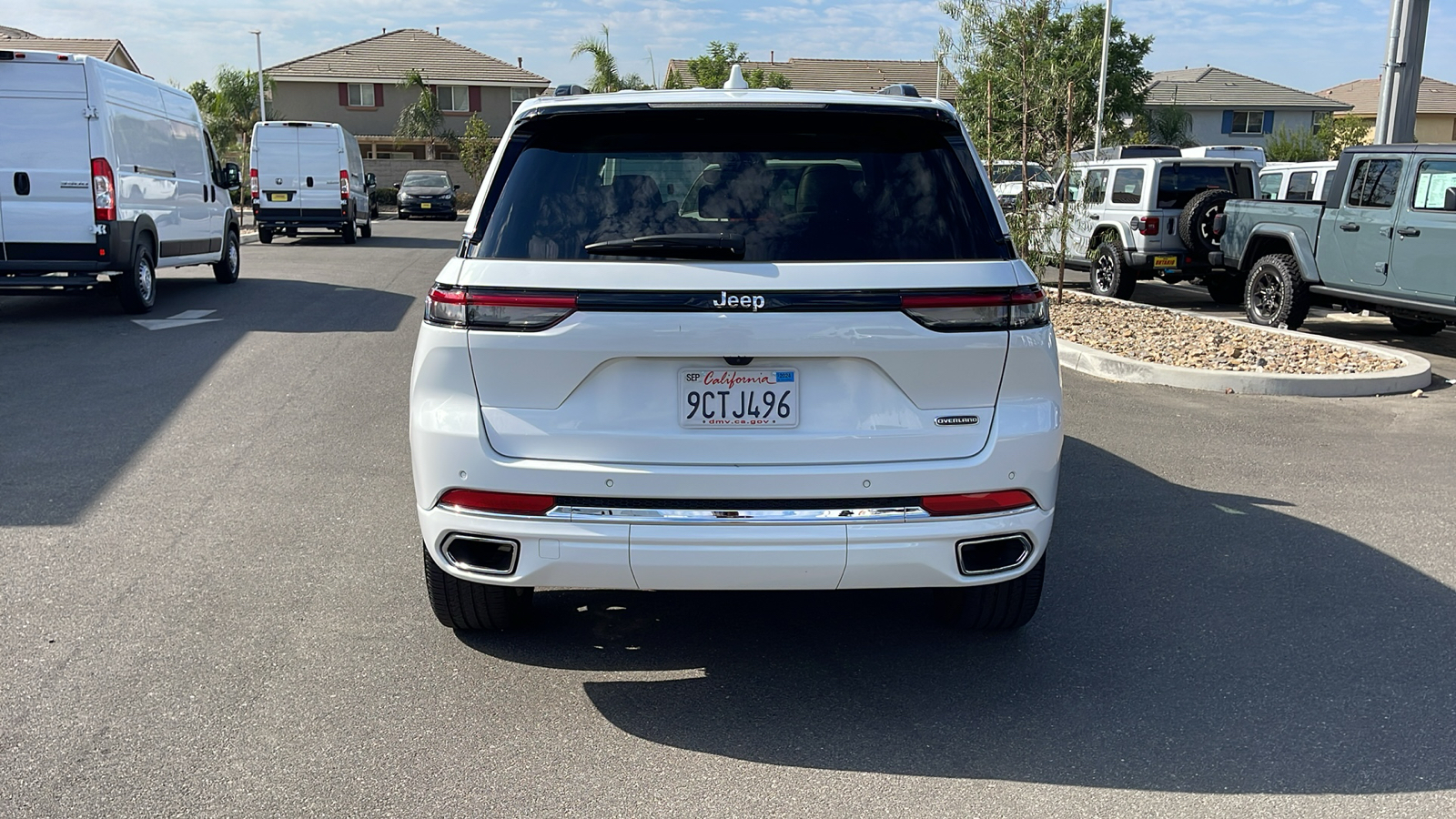 2022 Jeep Grand Cherokee Overland 4