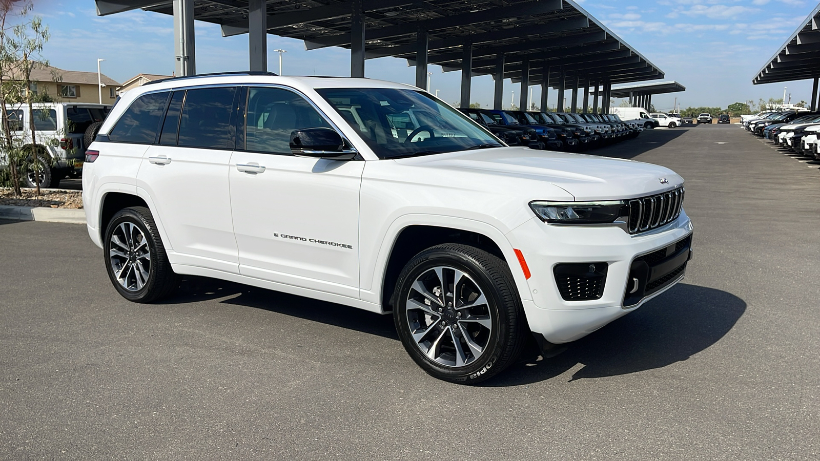 2022 Jeep Grand Cherokee Overland 7