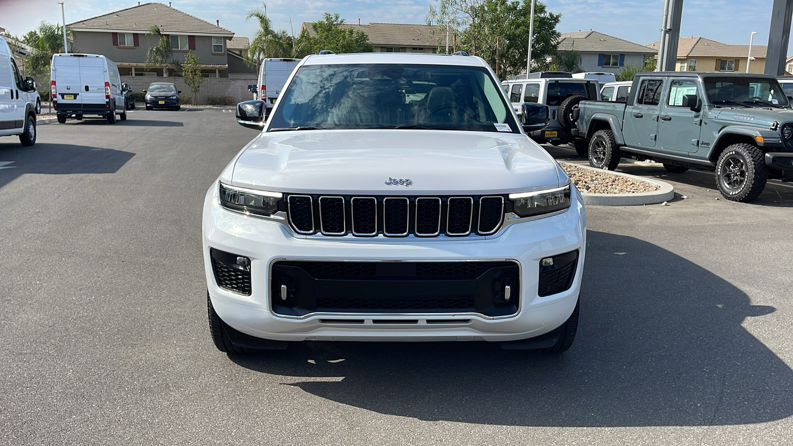 2022 Jeep Grand Cherokee Overland 8