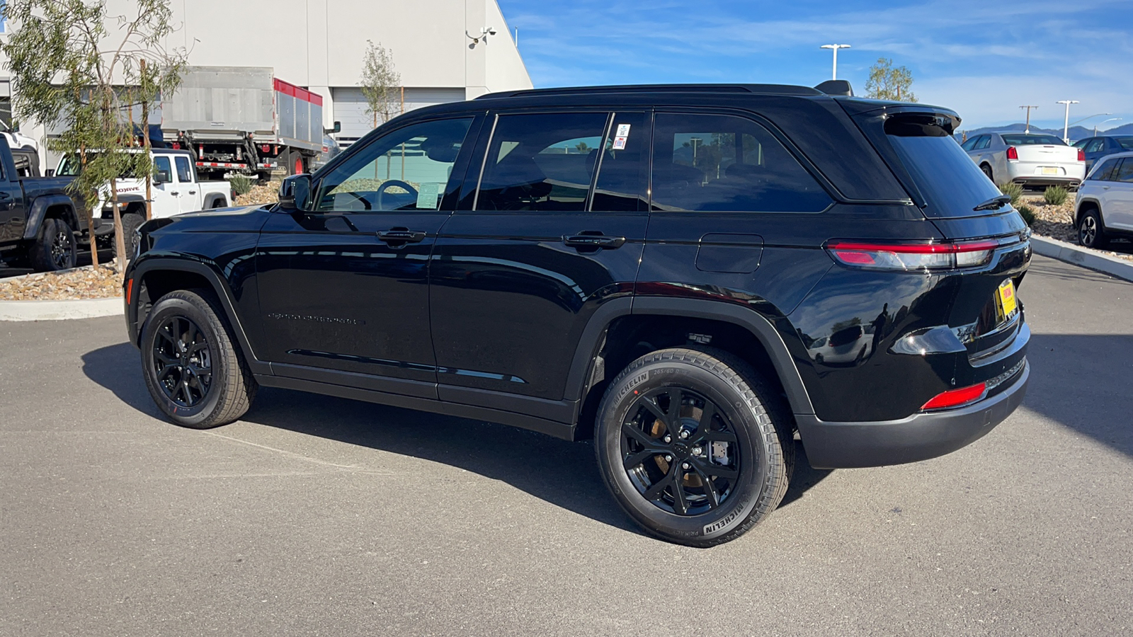 2024 Jeep Grand Cherokee Altitude 3