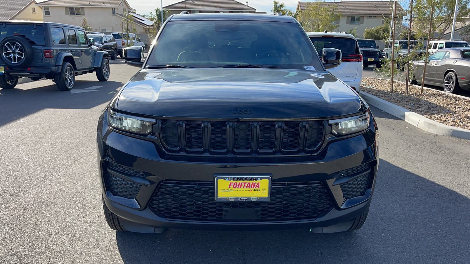 2024 Jeep Grand Cherokee Altitude 8