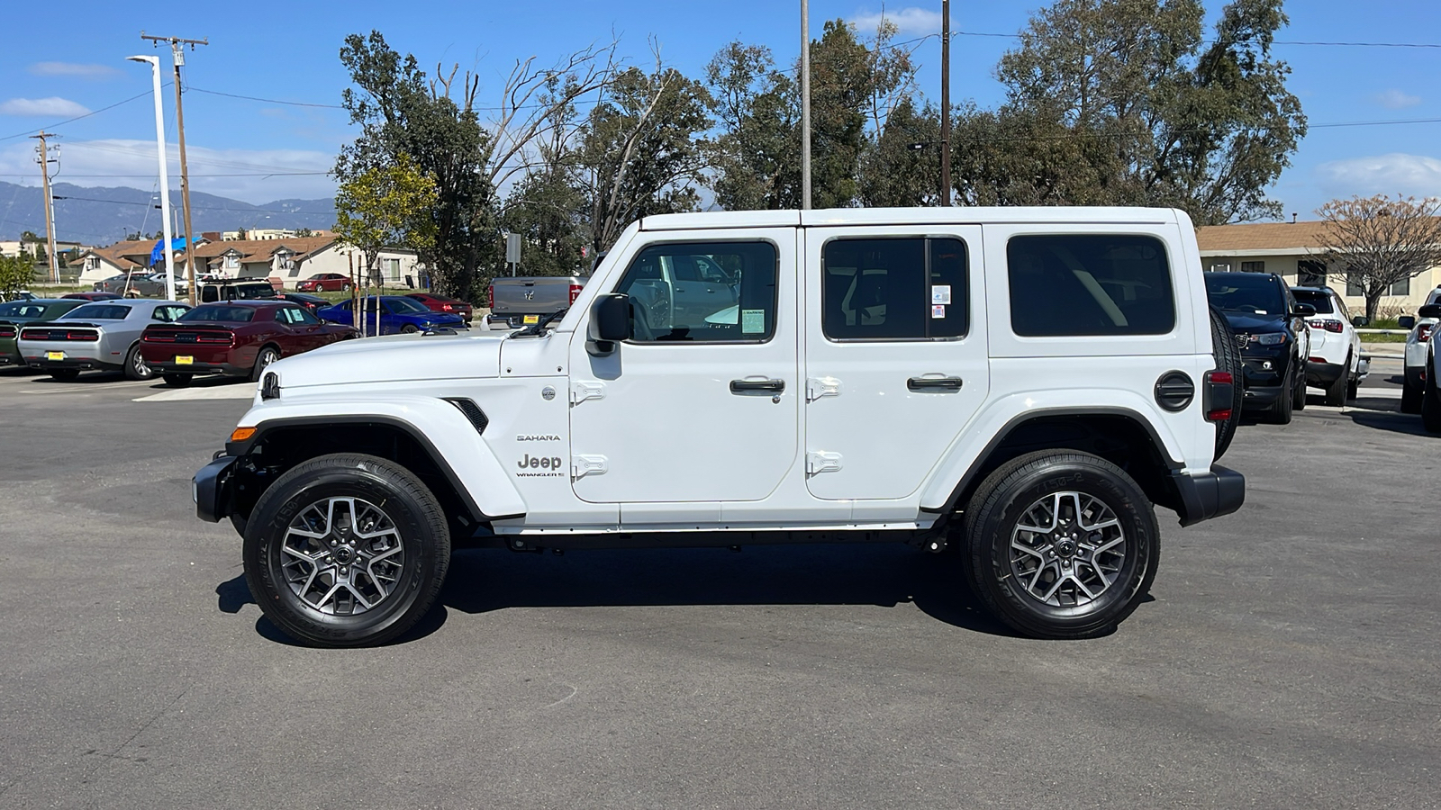 2024 Jeep Wrangler Sahara 2