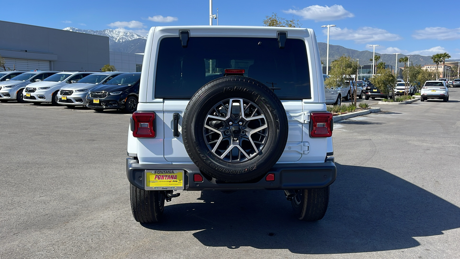 2024 Jeep Wrangler Sahara 4