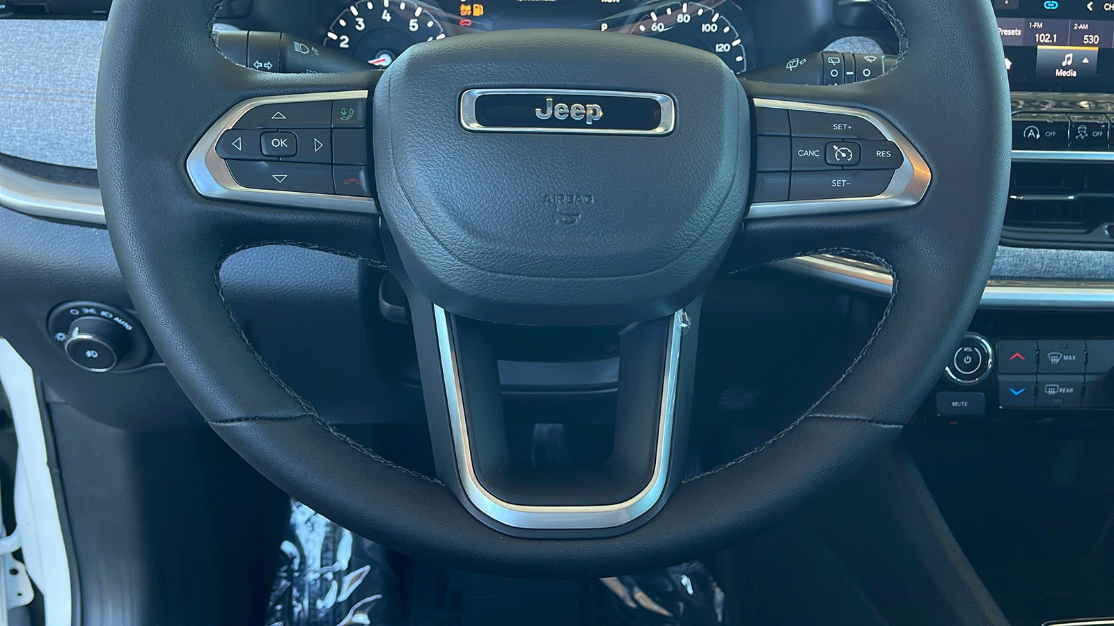 2024 Jeep Compass Latitude Lux 20