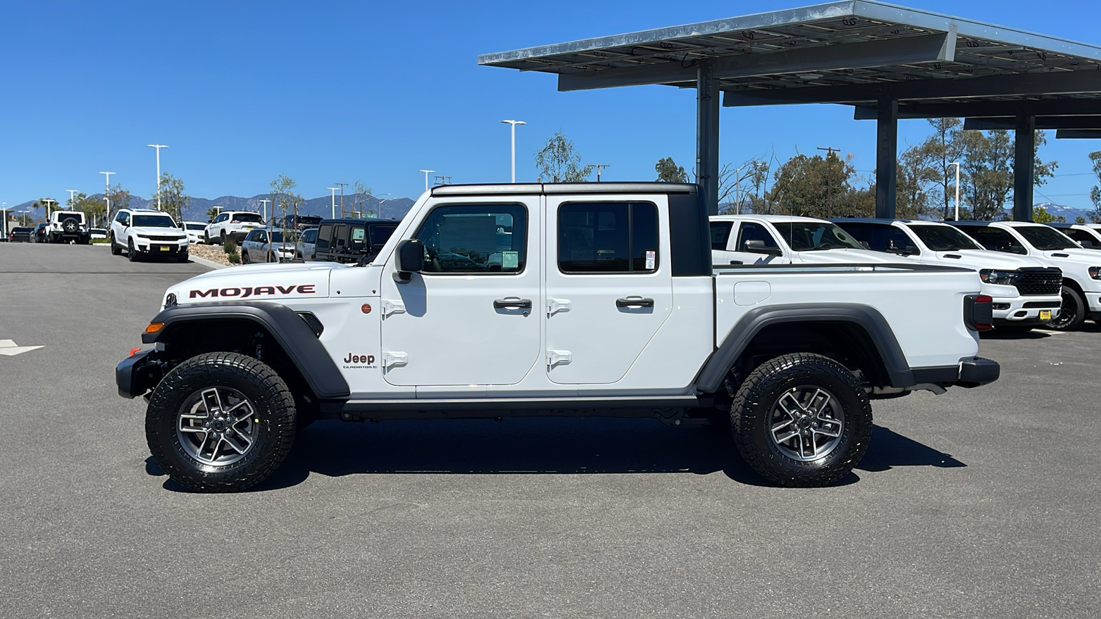 2024 Jeep Gladiator Mojave 2