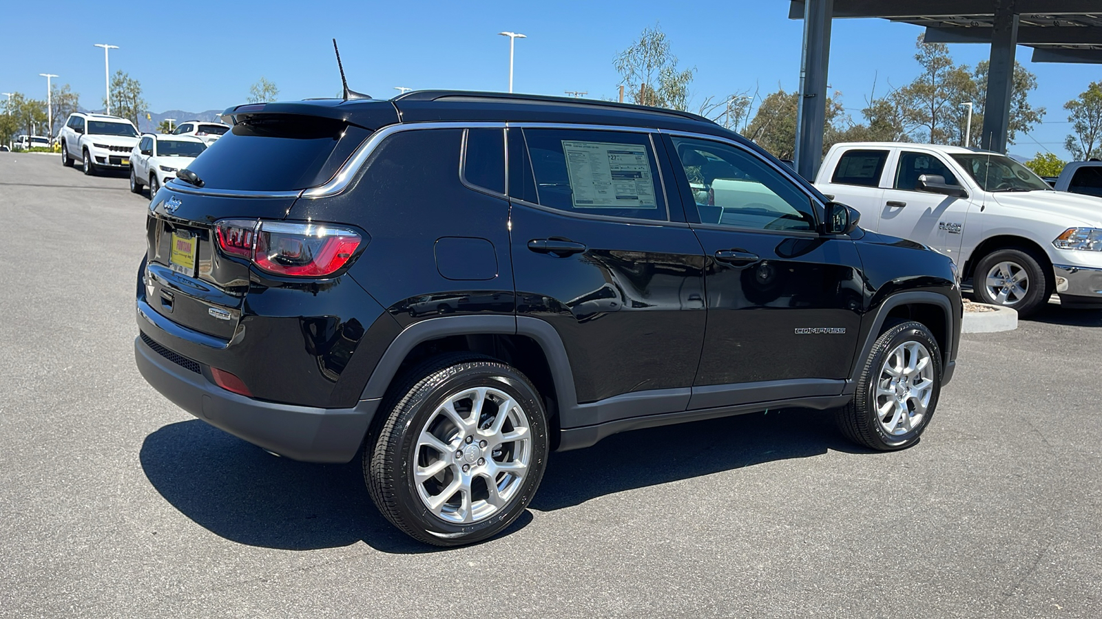 2024 Jeep Compass Latitude Lux 5