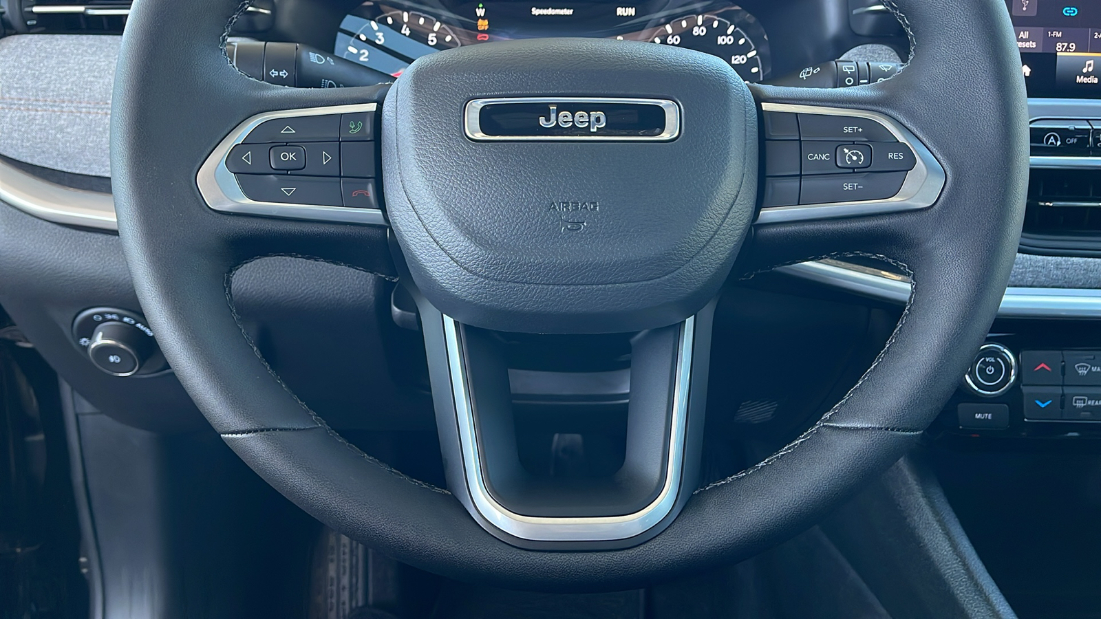 2024 Jeep Compass Latitude Lux 21