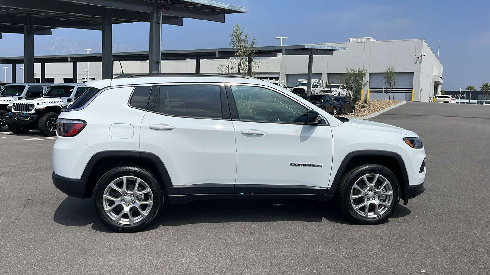 2024 Jeep Compass Latitude Lux 6